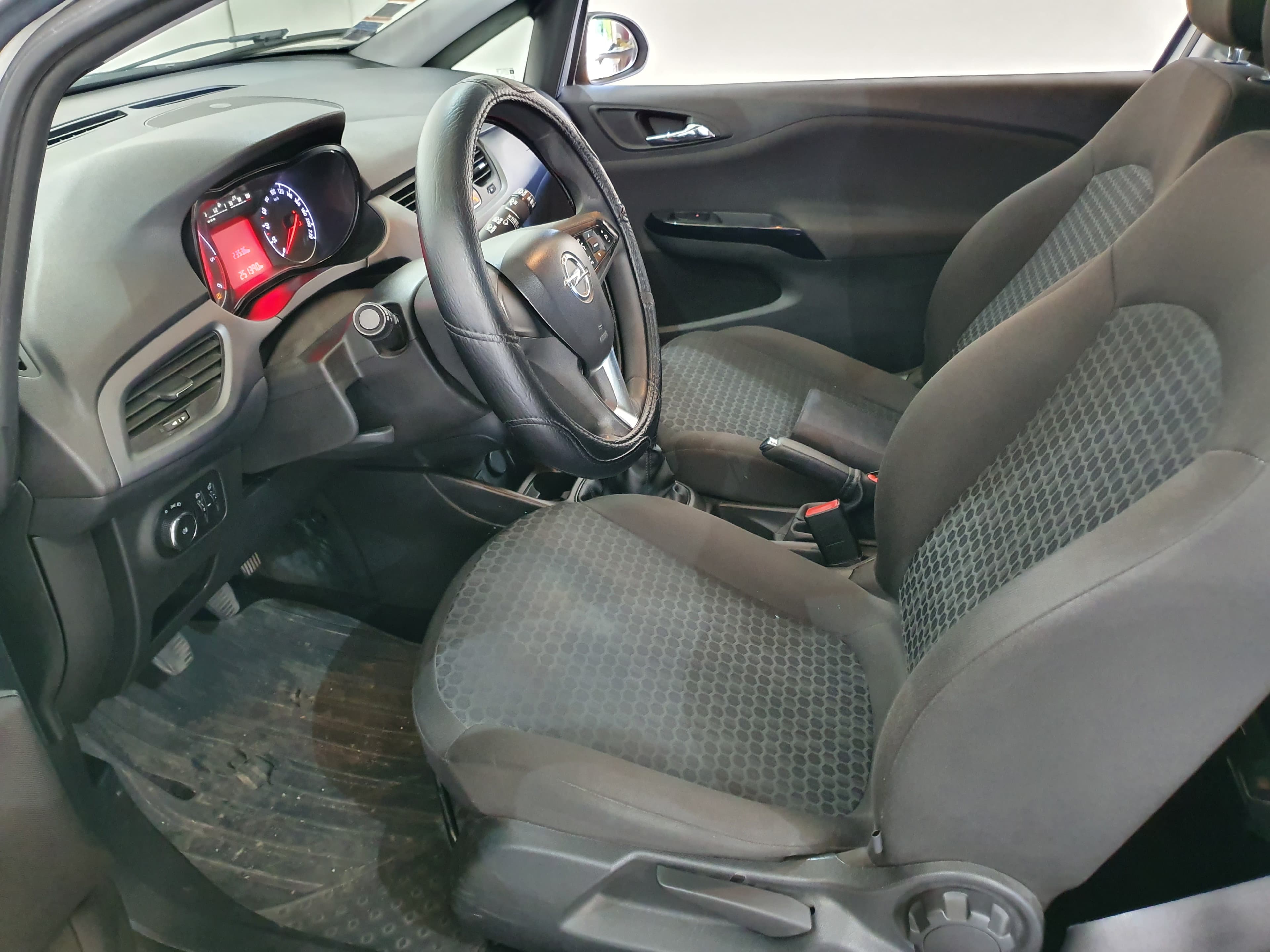 Opel Corsa · Ano 2016 — imagem 26