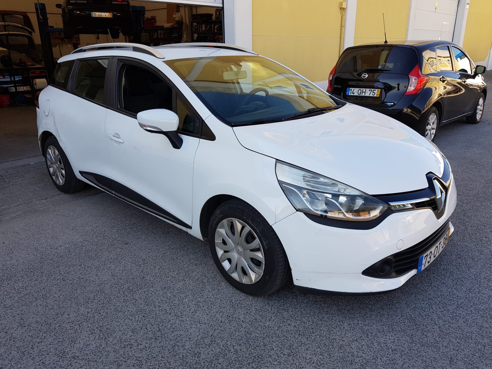 Renault Clio Break 1.5 DCI · Ano 2014 — image 2
