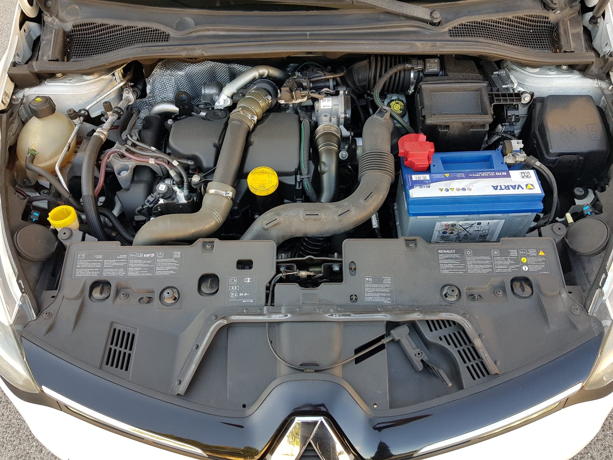 Renault Clio Break 1.5 DCI · Ano 2014 — image 11
