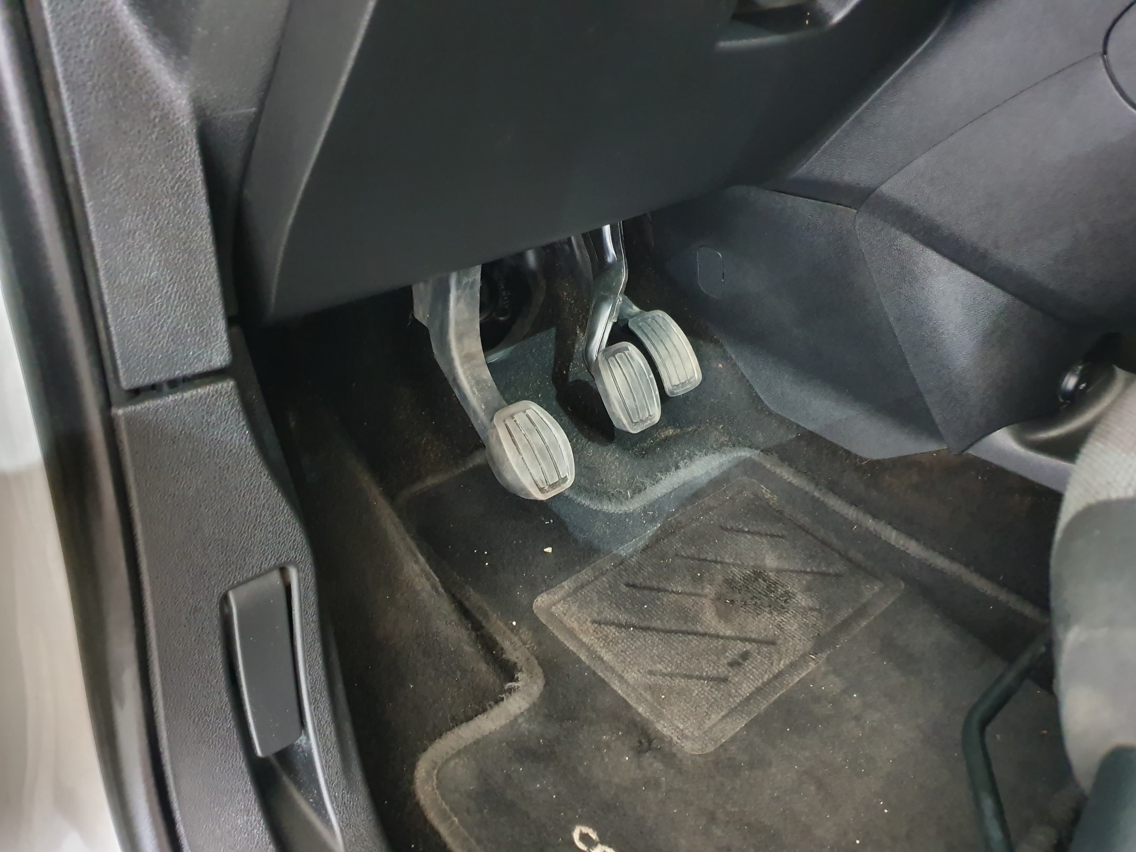 Opel Combo · Ano 2020 — image 21