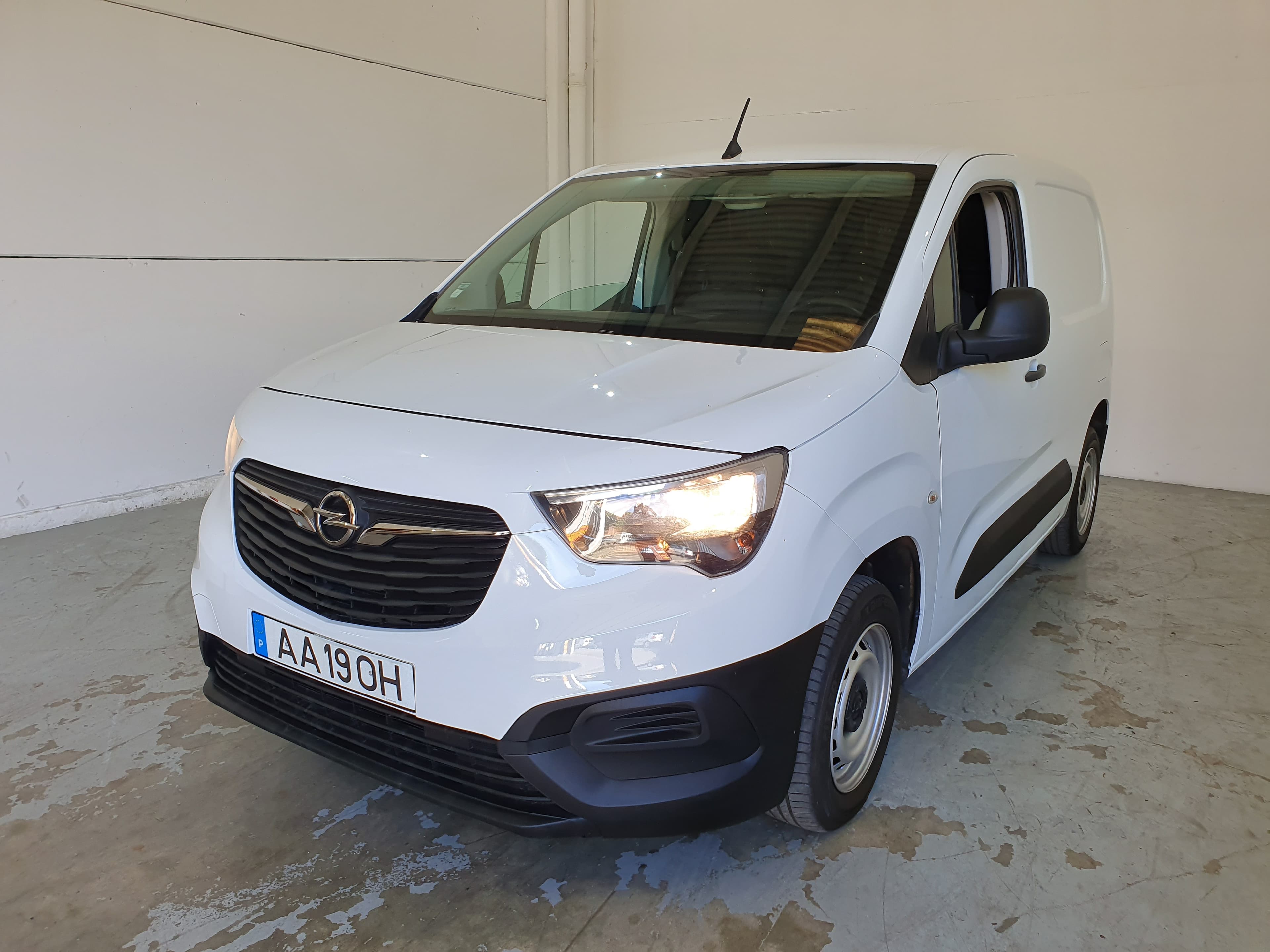 Opel Combo · Ano 2020 — image 1