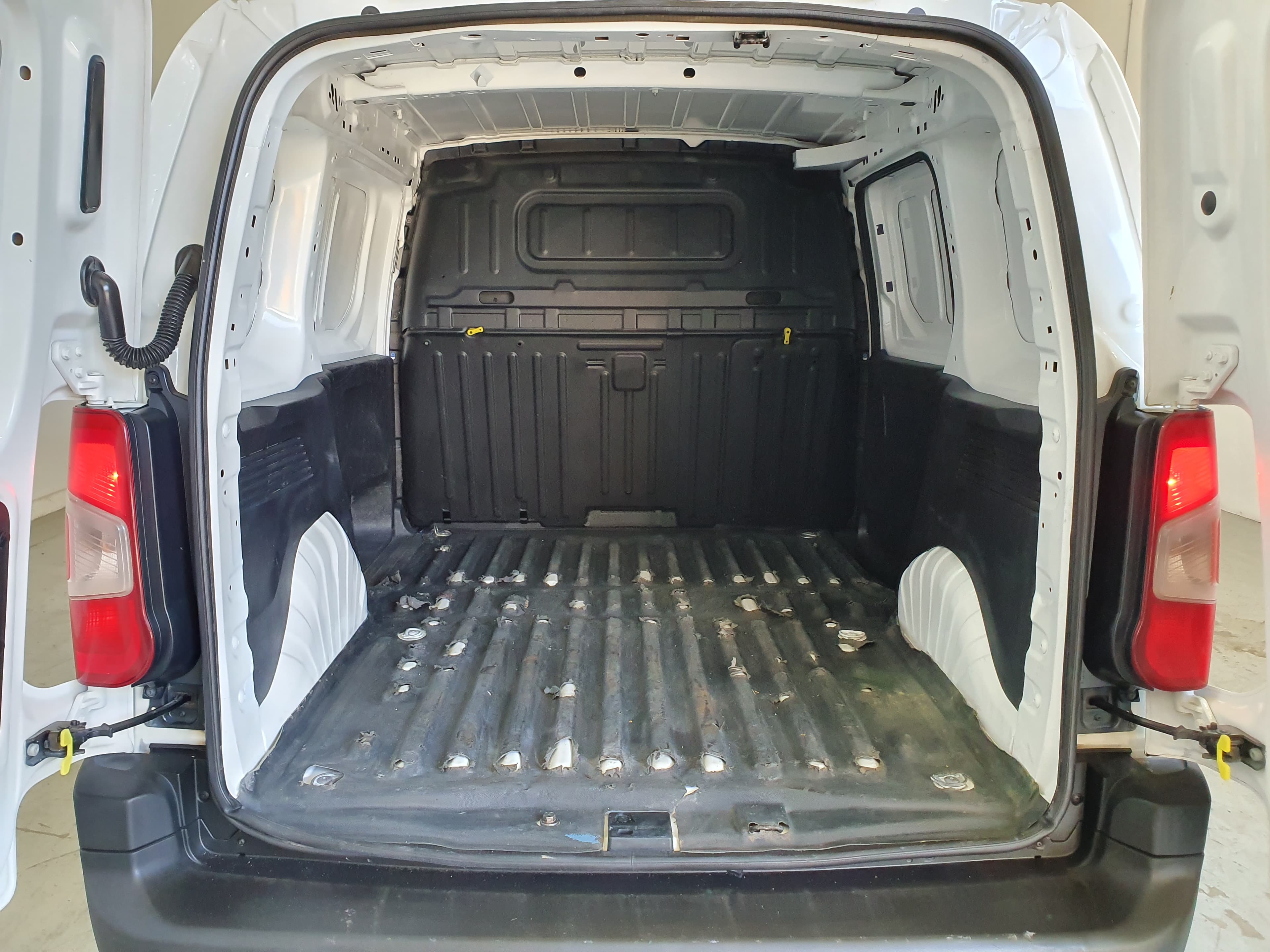 Opel Combo · Ano 2020 — image 7