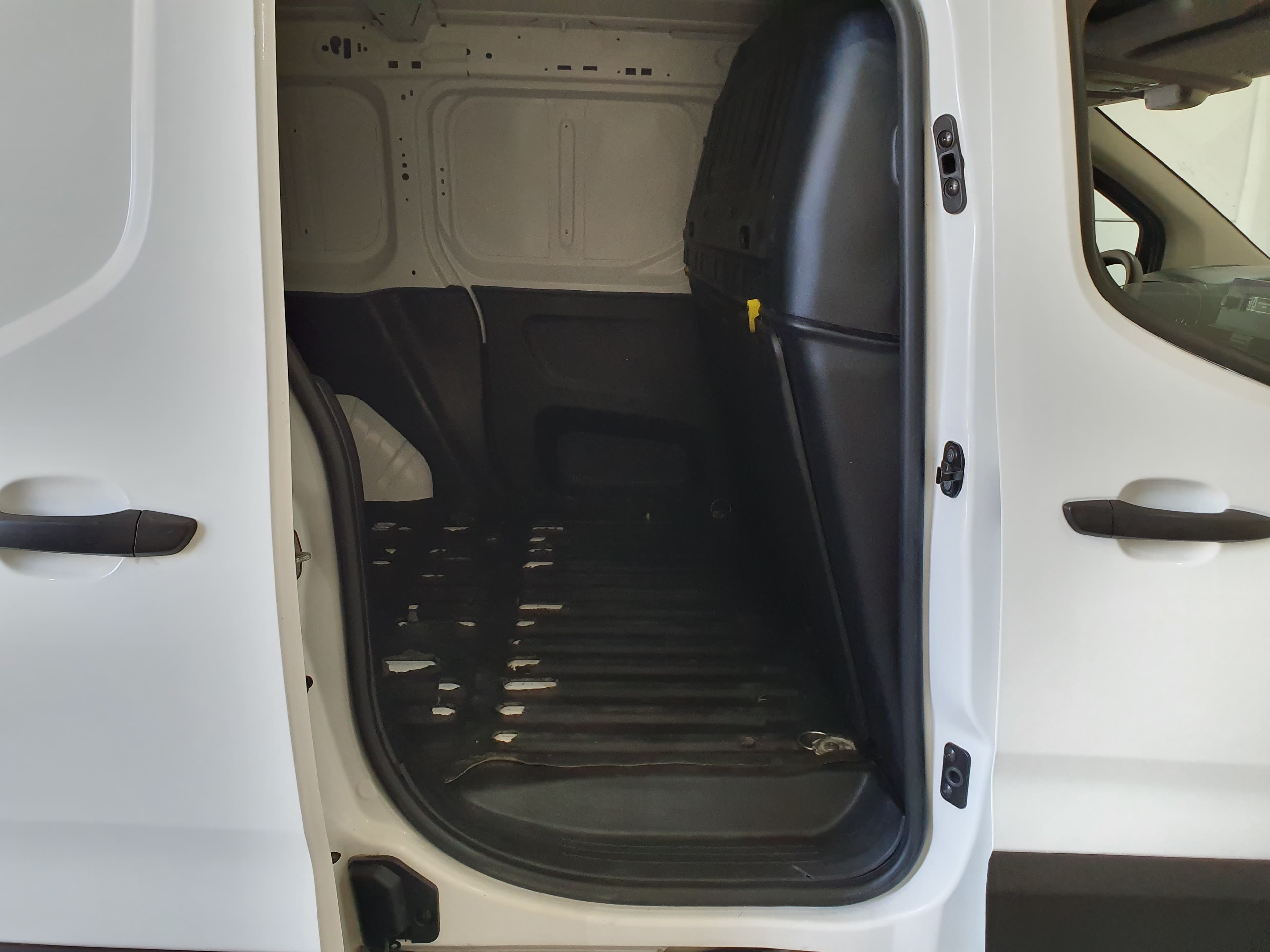 Opel Combo · Ano 2020 — image 9