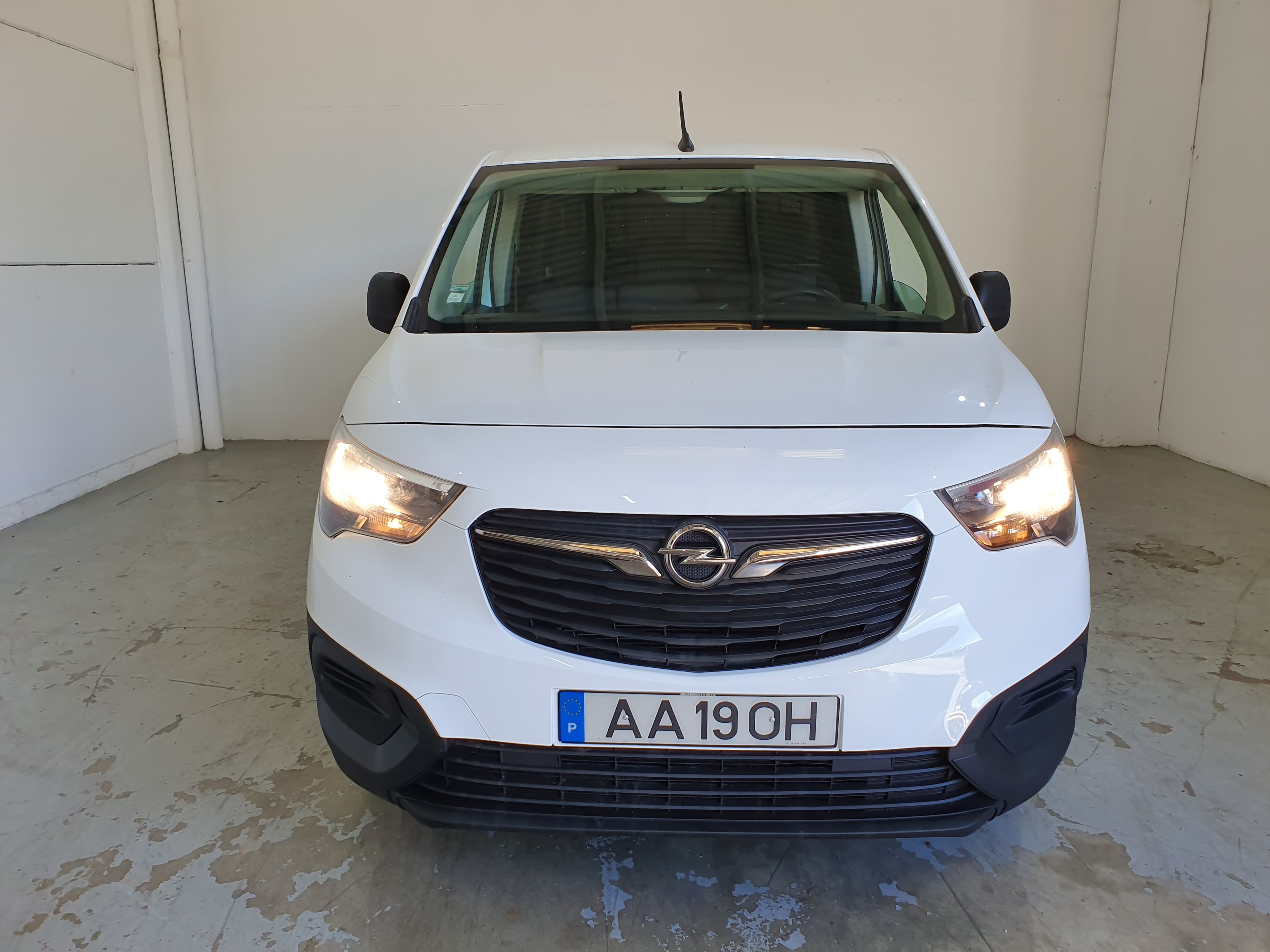 Opel Combo · Ano 2020 — image 2