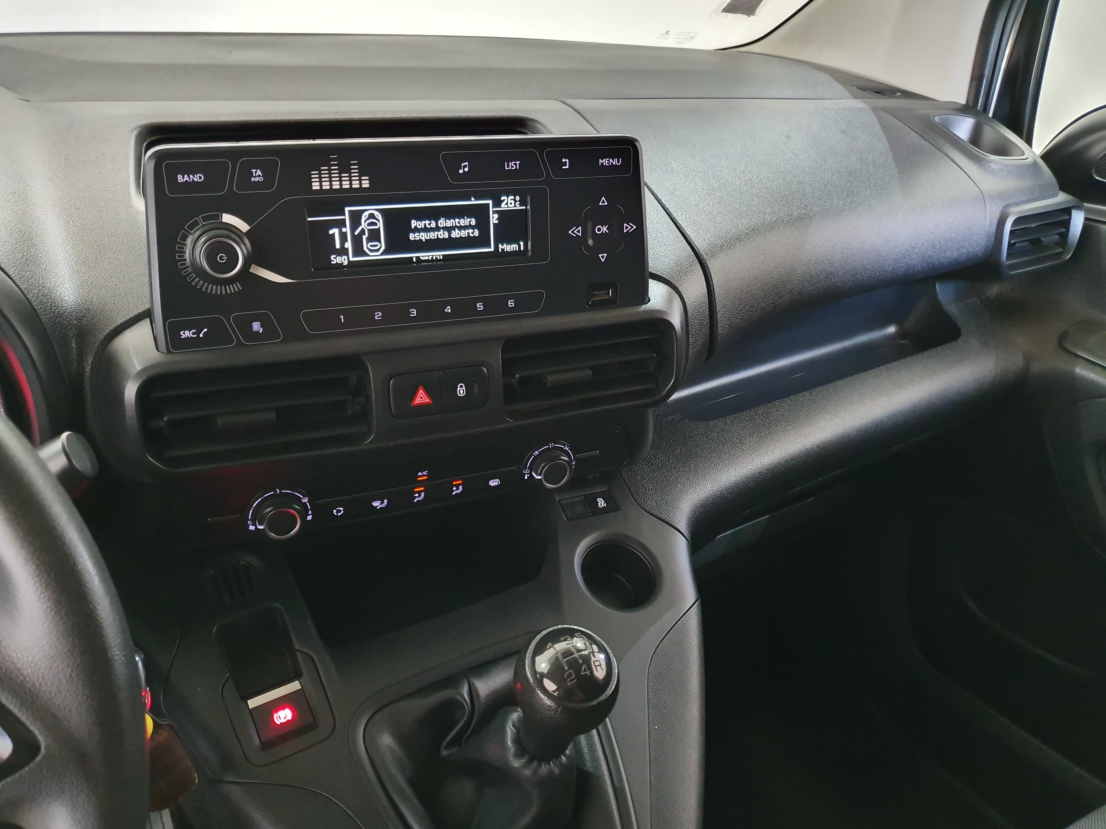 Opel Combo · Ano 2020 — image 24