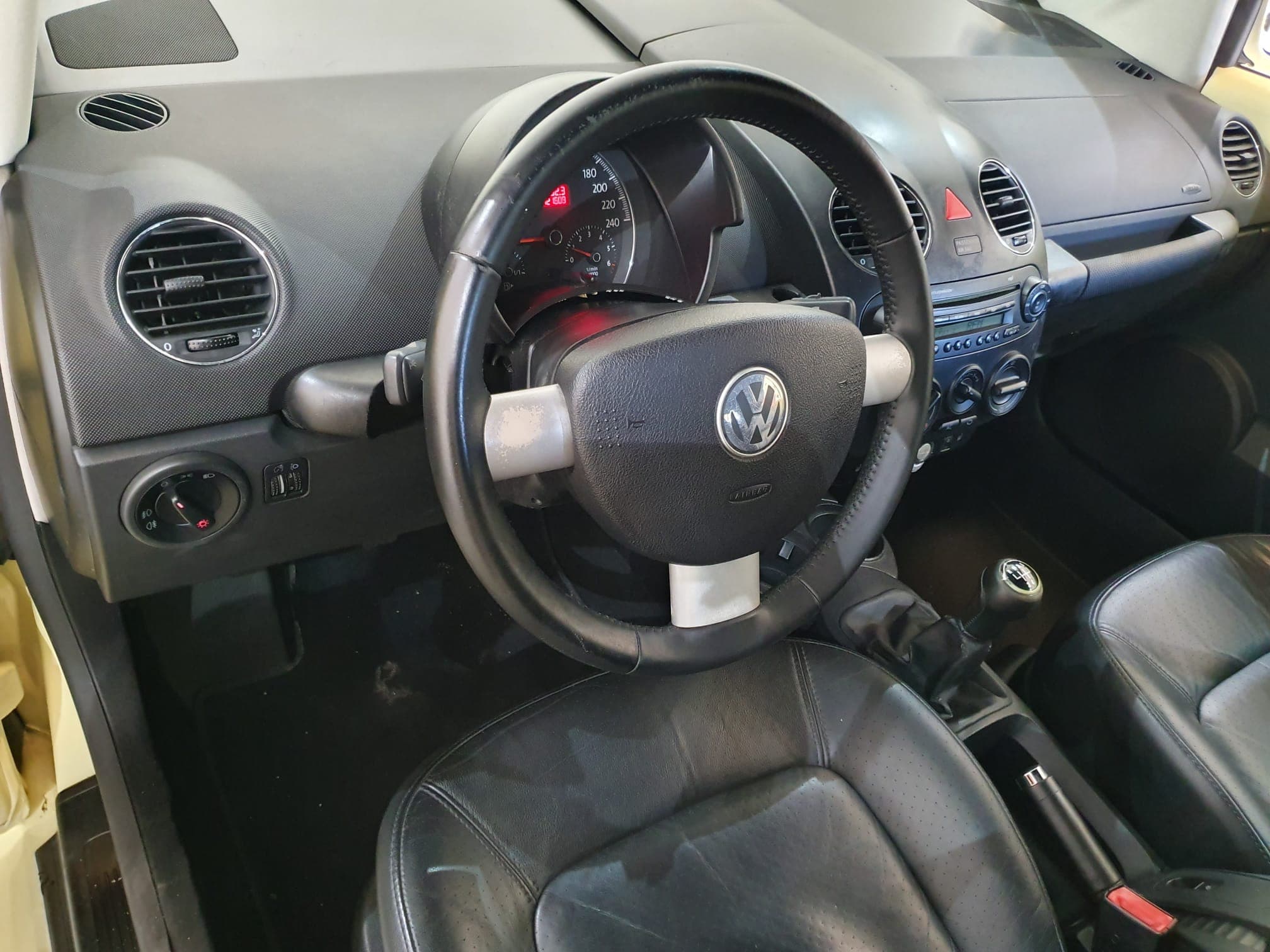 Volkswagen New Beetle Cabriolet 1.4 · Ano 2007 — imagen 36