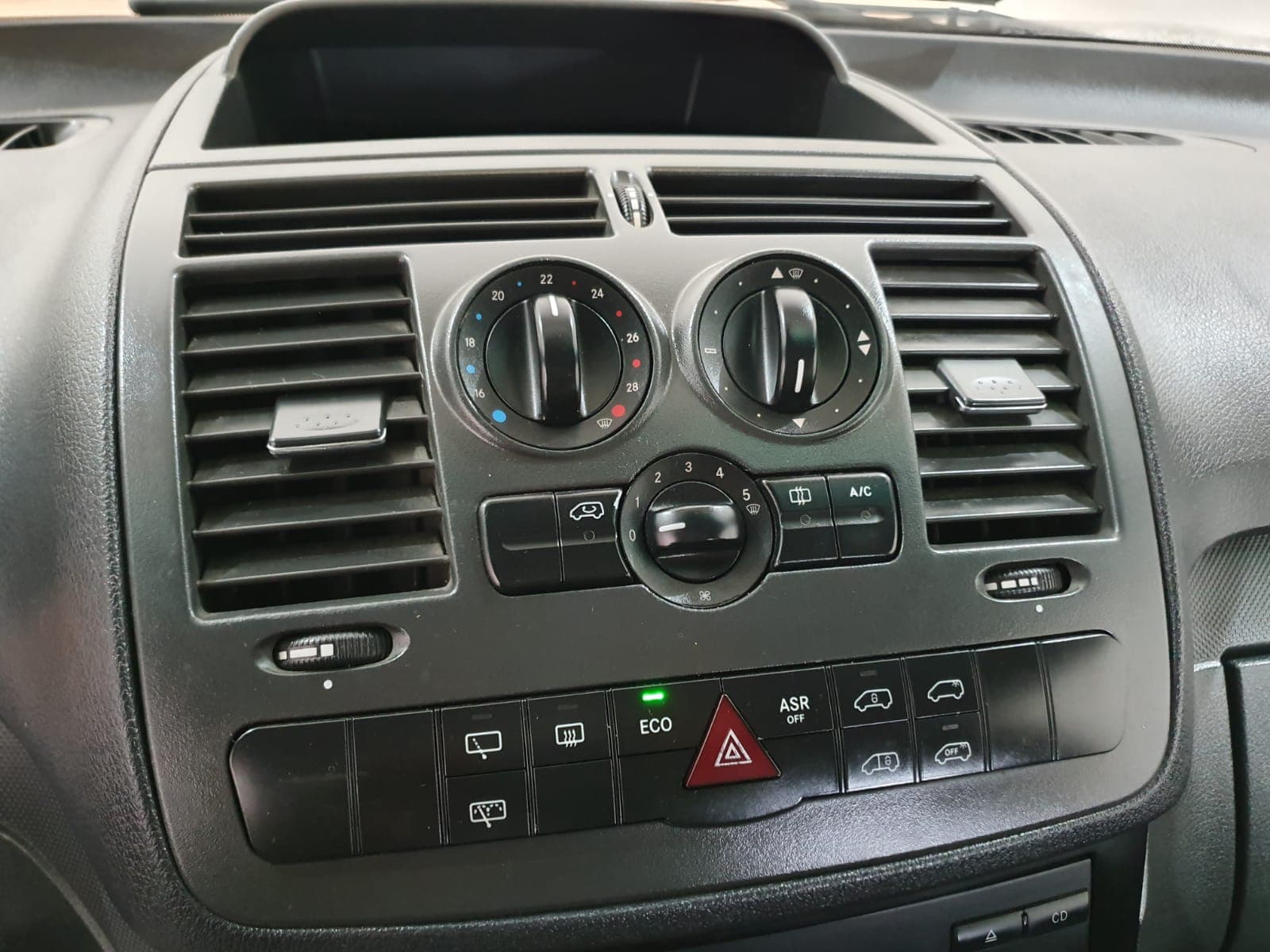 Mercedes-Benz Vito · Ano 2011 — imagen 24