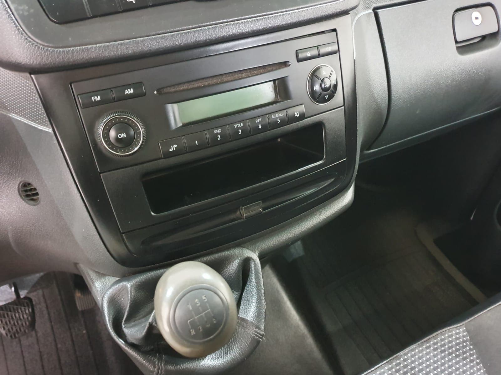 Mercedes-Benz Vito · Ano 2011 — imagen 22