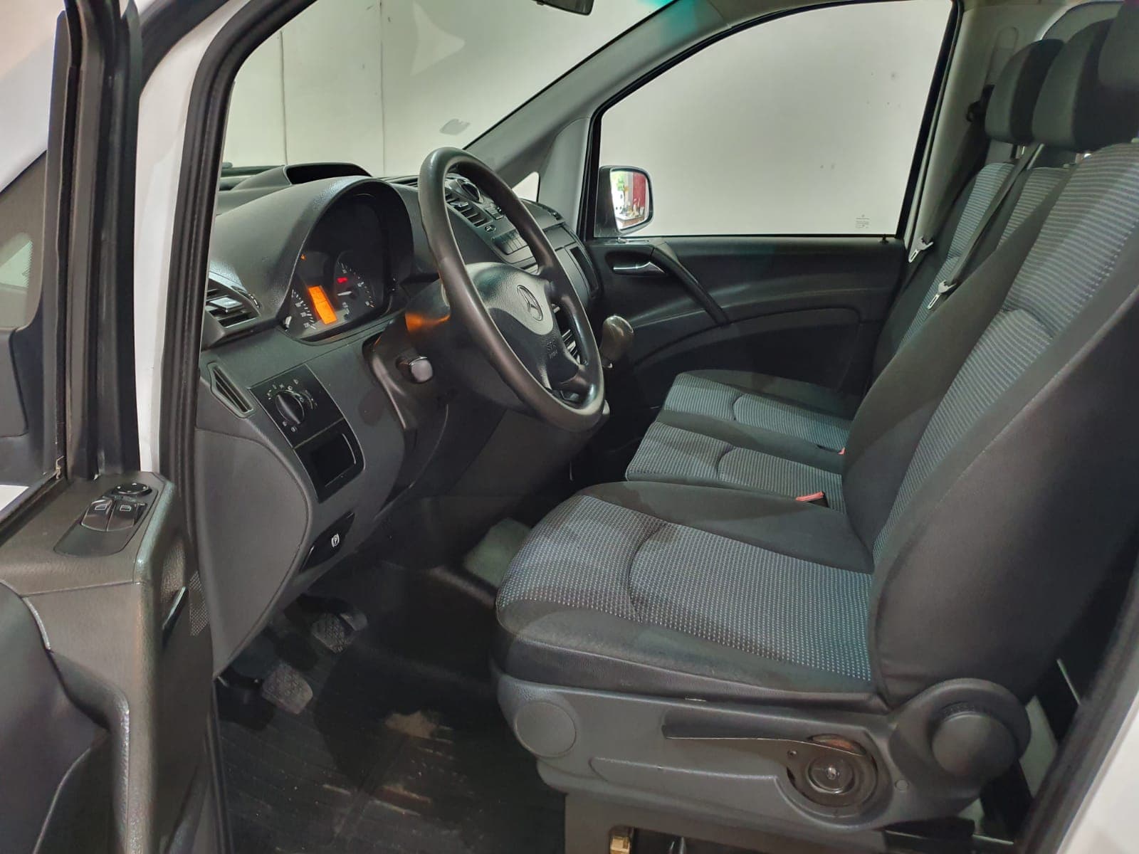 Mercedes-Benz Vito · Ano 2011 — imagen 15
