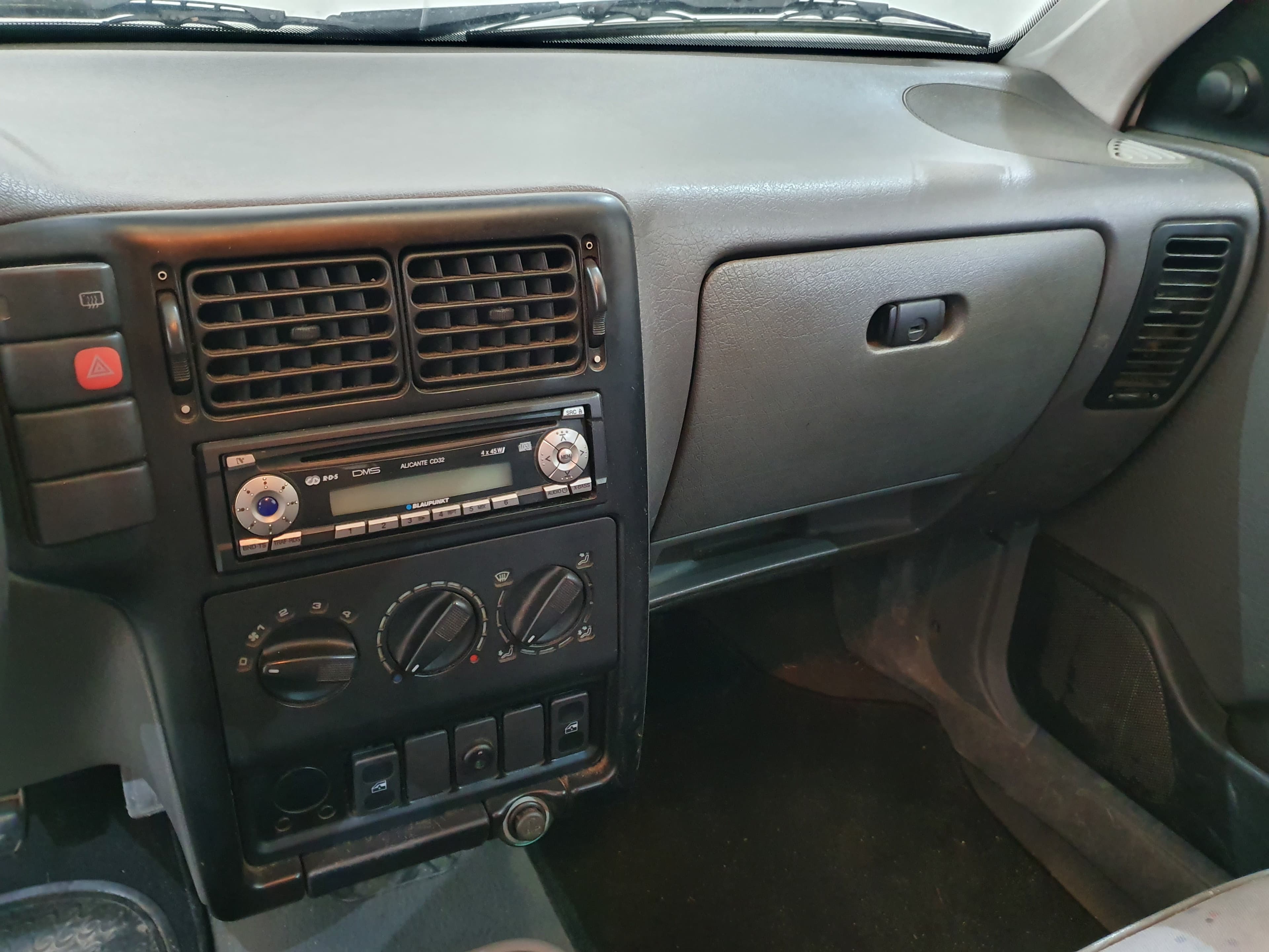 Volkswagen Caddy 1.9 SDI · Ano 2003 — imagen 31