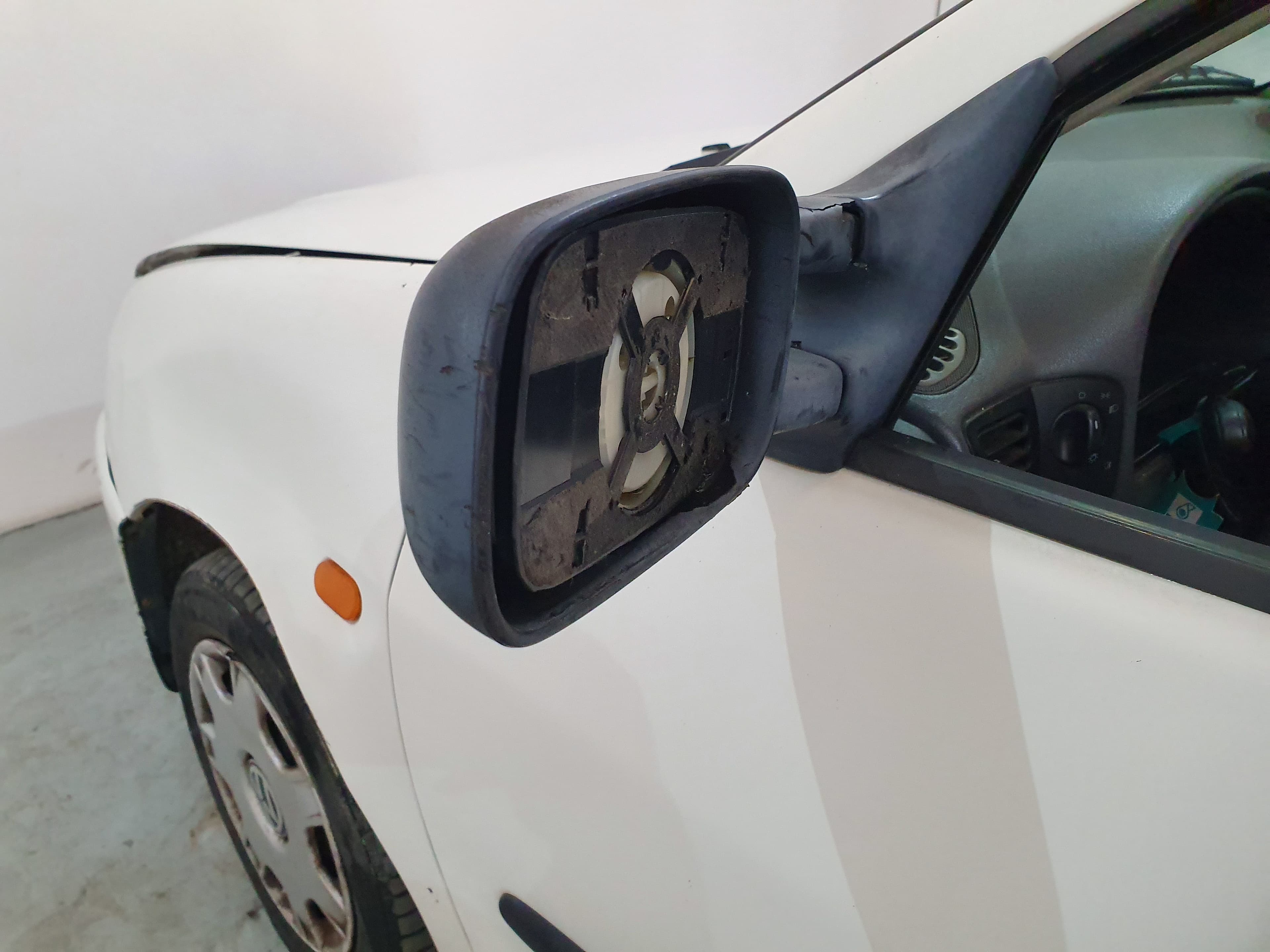 Volkswagen Caddy 1.9 SDI · Ano 2003 — imagen 15