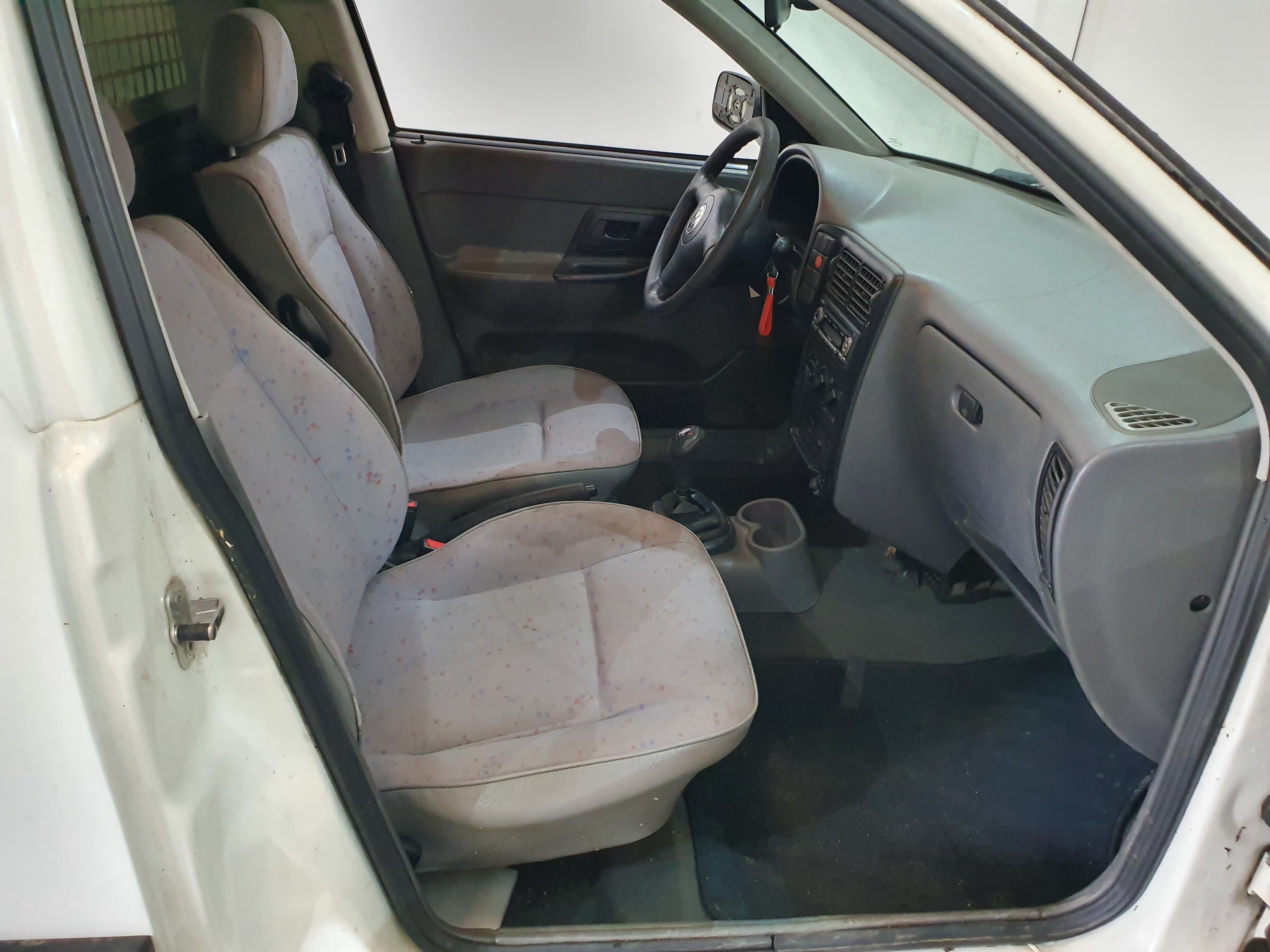 Volkswagen Caddy 1.9 SDI · Ano 2003 — imagen 27