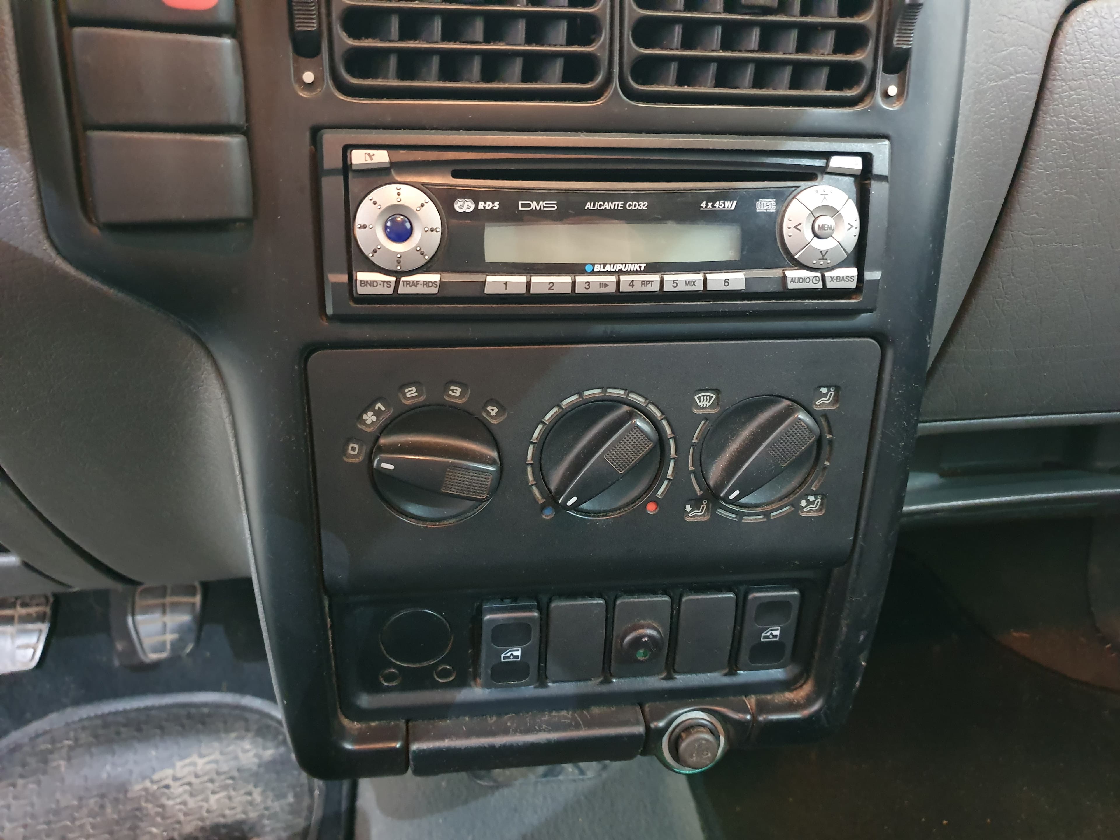 Volkswagen Caddy 1.9 SDI · Ano 2003 — imagen 32