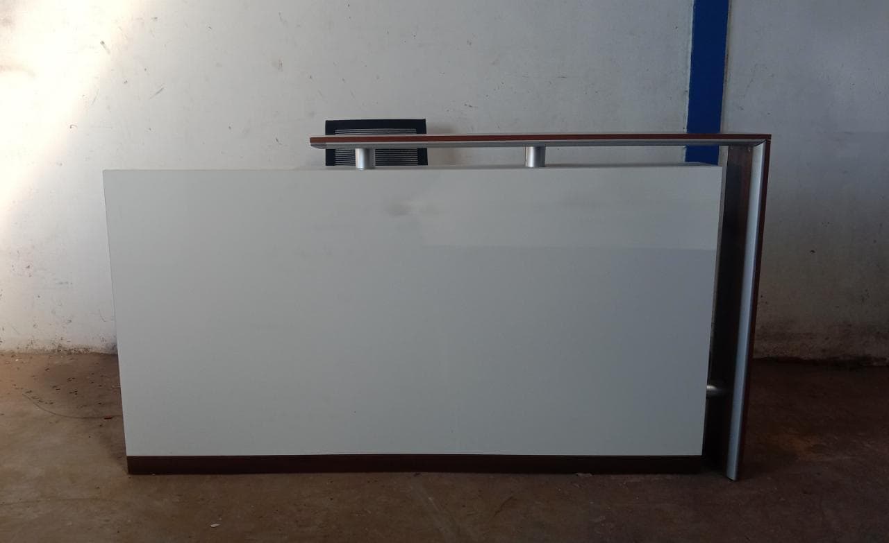 Office furniture — image 2
