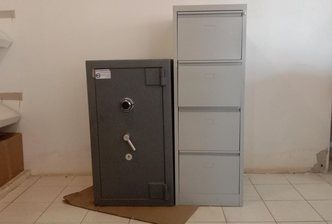 Mobiliario de oficina — imagen 1