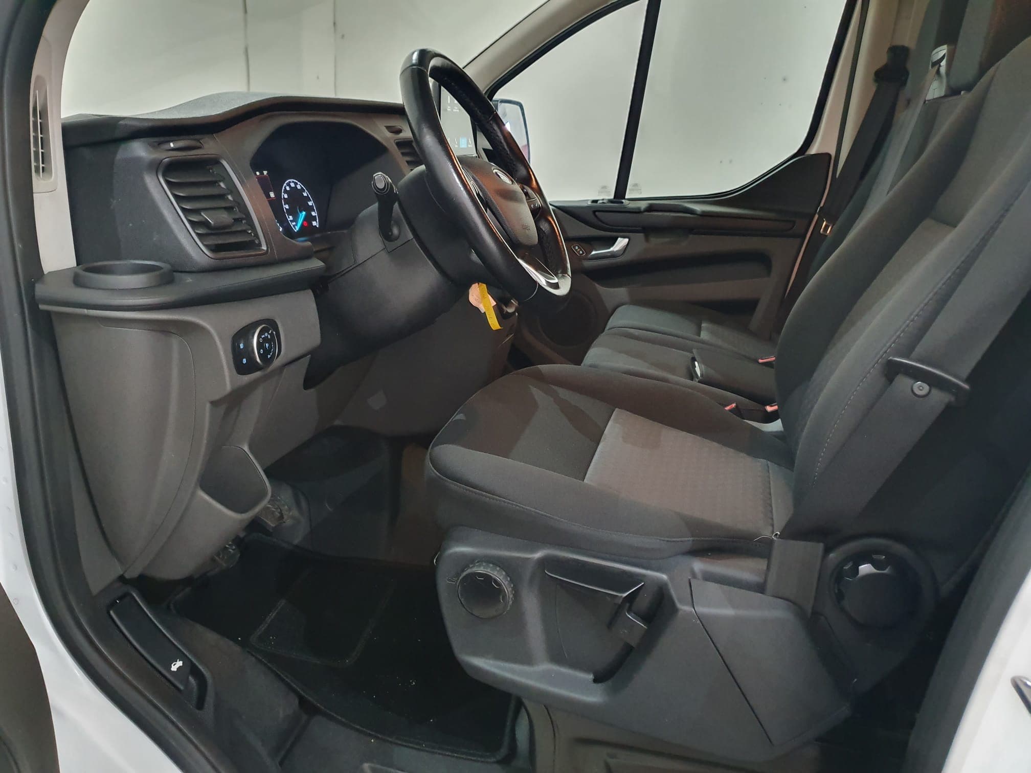 Ford Transit Custom · Ano 2019 — imagen 18