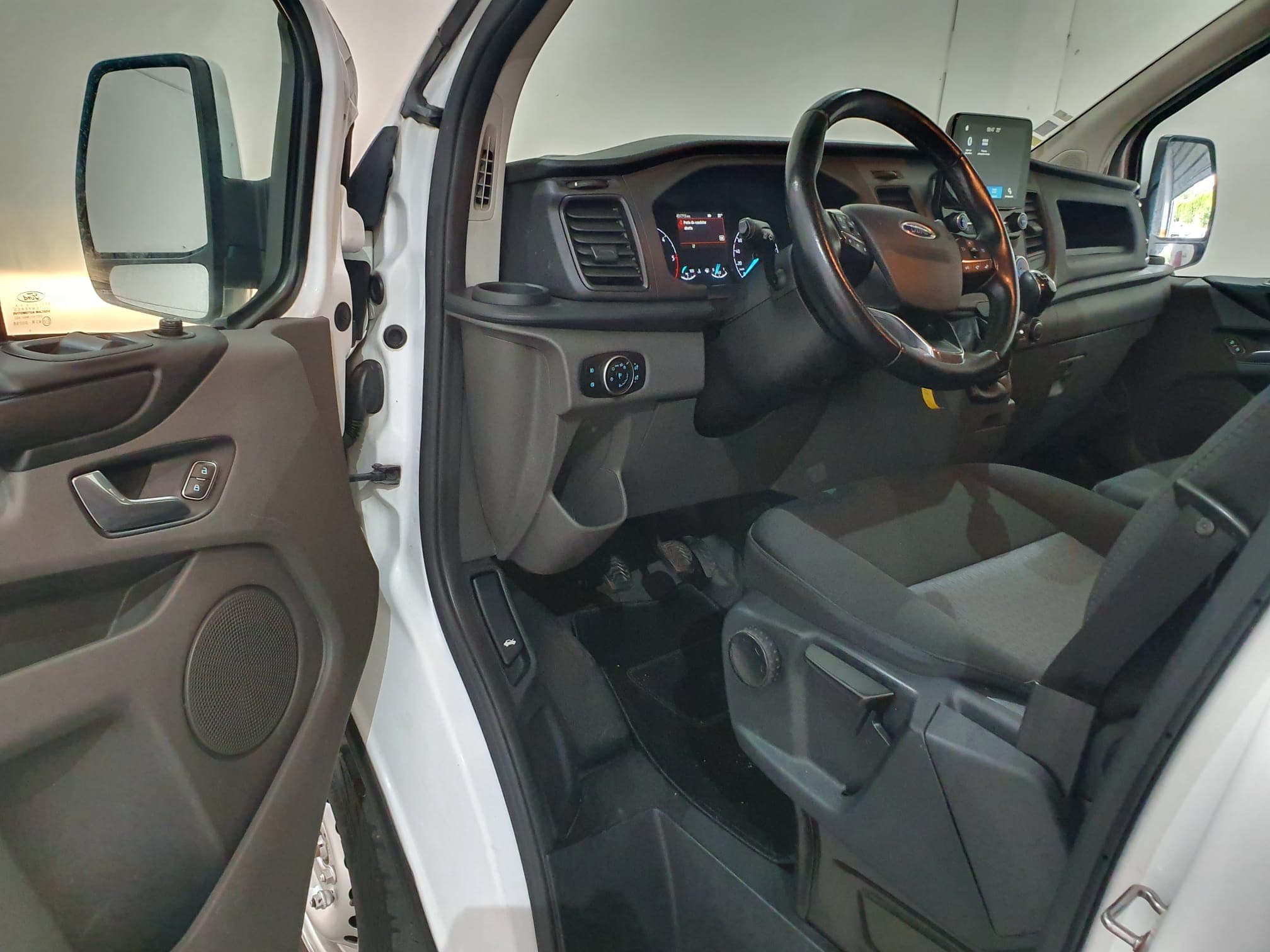 Ford Transit Custom · Ano 2019 — imagen 31