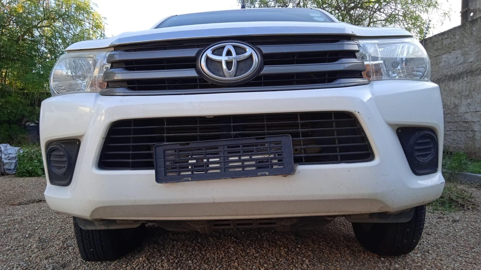 Toyota Hilux — image 15
