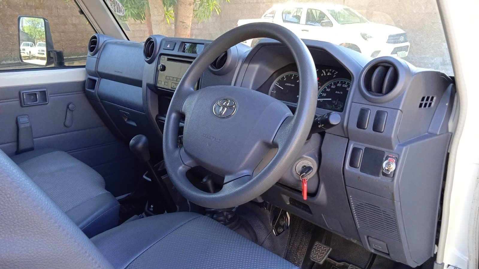 Toyota Landcruiser — imagem 21