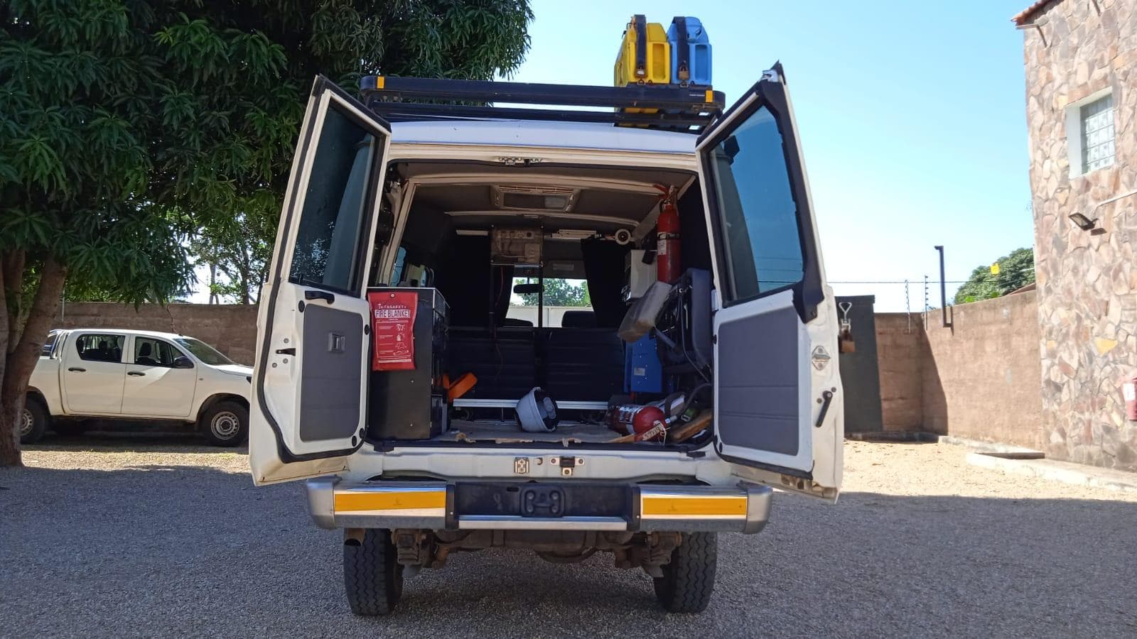 Toyota Landcruiser — imagem 15