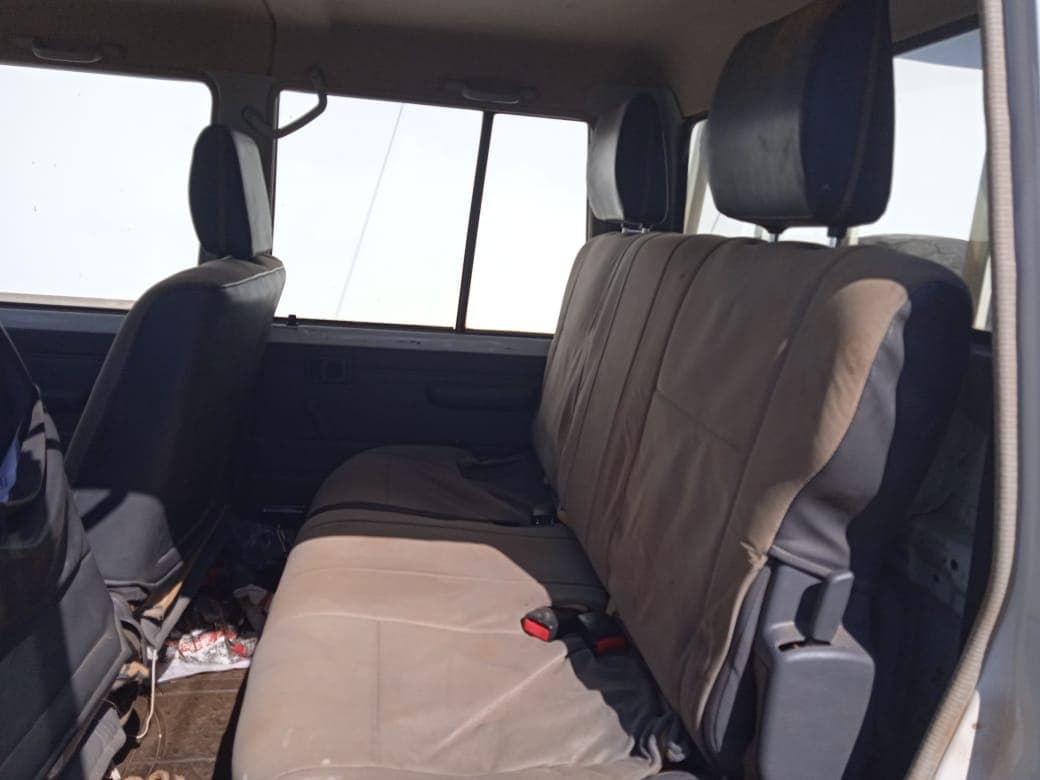 Toyota Land Cruiser — imagem 11
