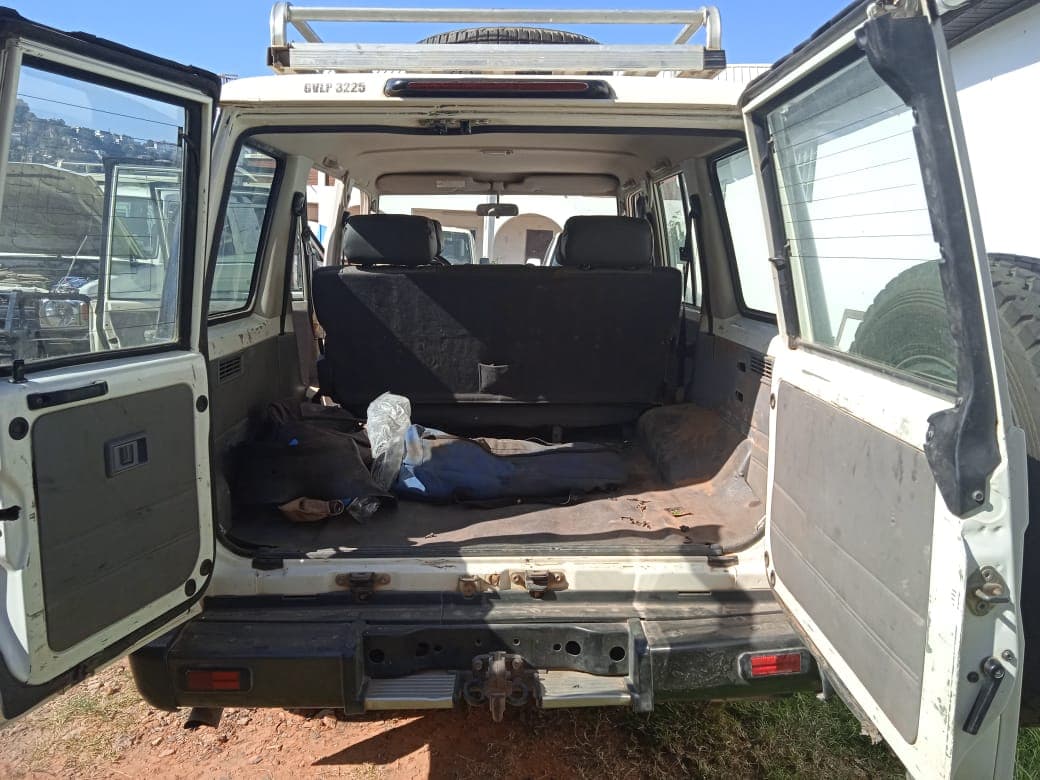 Toyota Land Cruiser — imagem 11