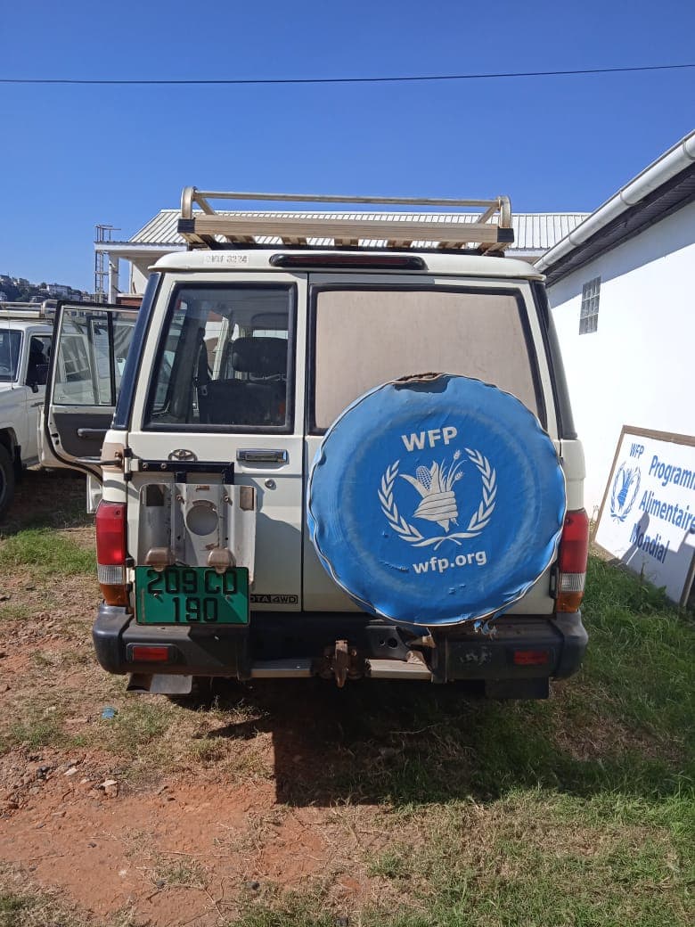 Toyota Land Cruiser — image 2