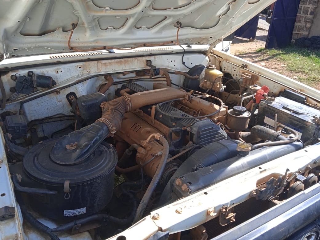 Toyota Land Cruiser — imagem 12