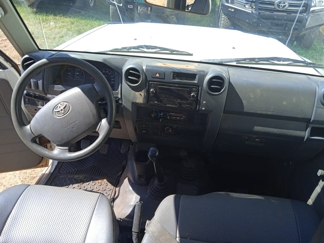 Toyota Land Cruiser — imagem 6