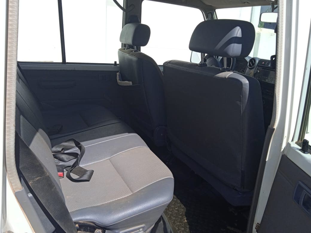 Toyota Land Cruiser — imagem 22