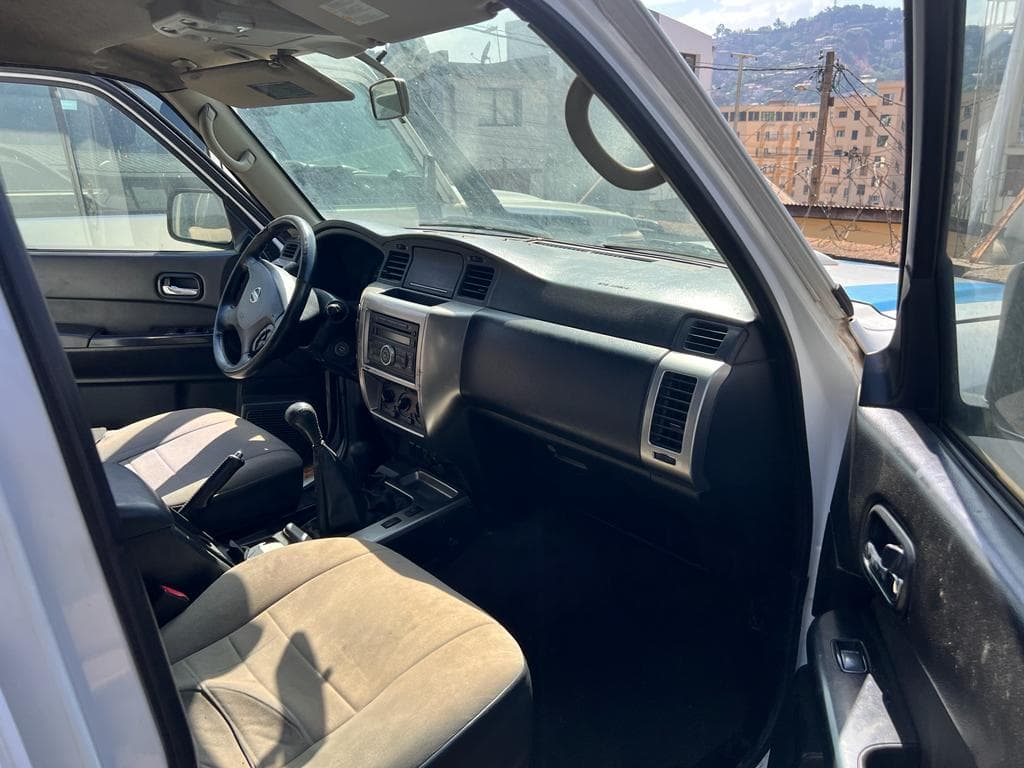 Nissan Patrol GL — imagem 19