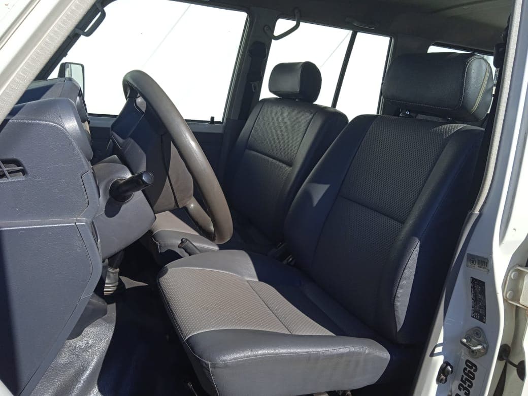 Toyota Land Cruiser — imagen 4