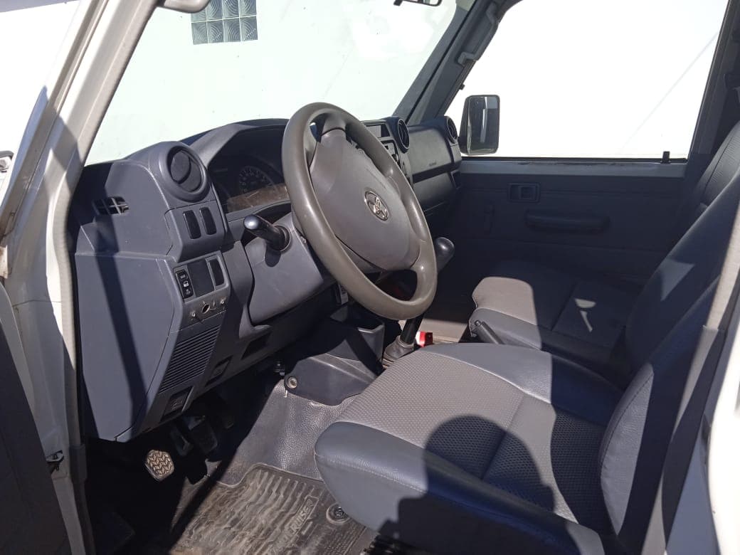 Toyota Land Cruiser — imagen 14
