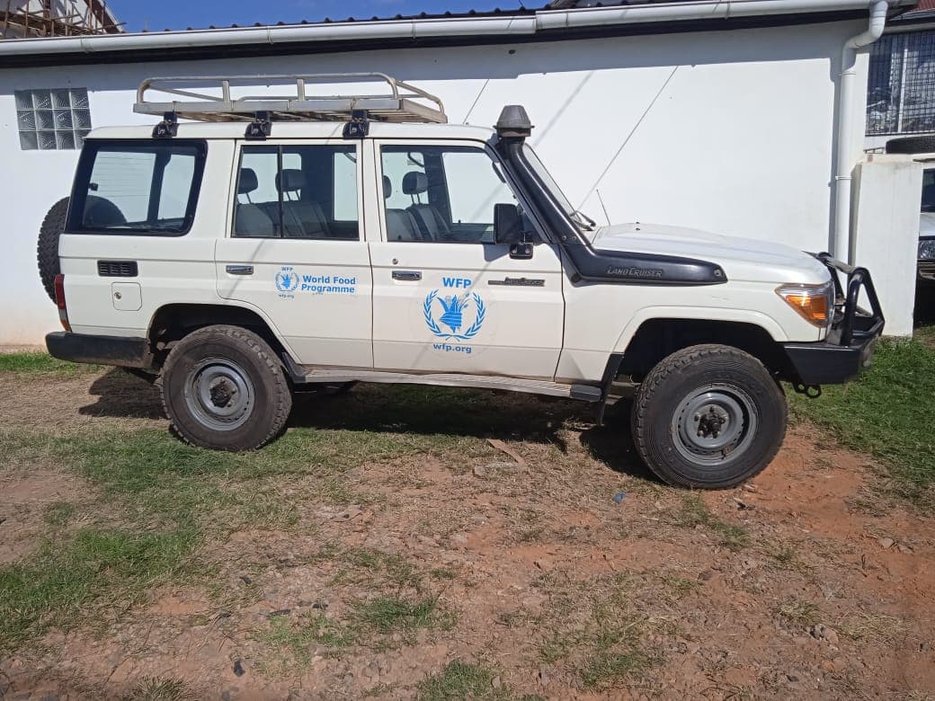 Toyota Land Cruiser — image 2