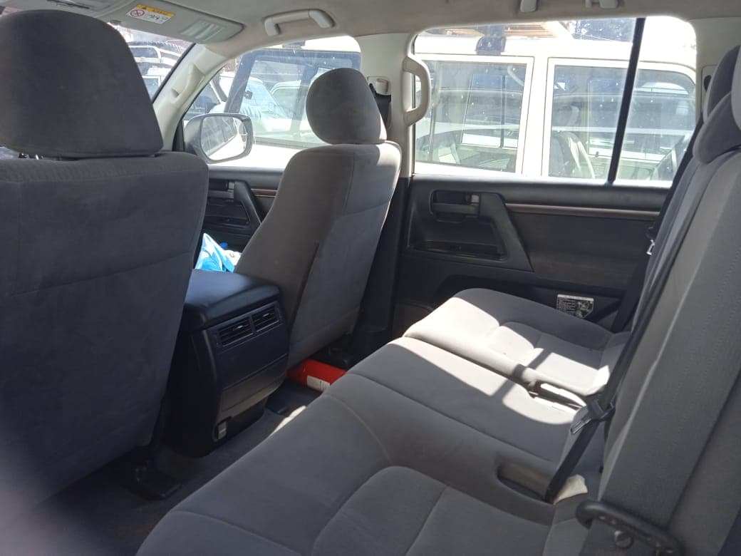 Toyota Land Cruiser — imagen 8