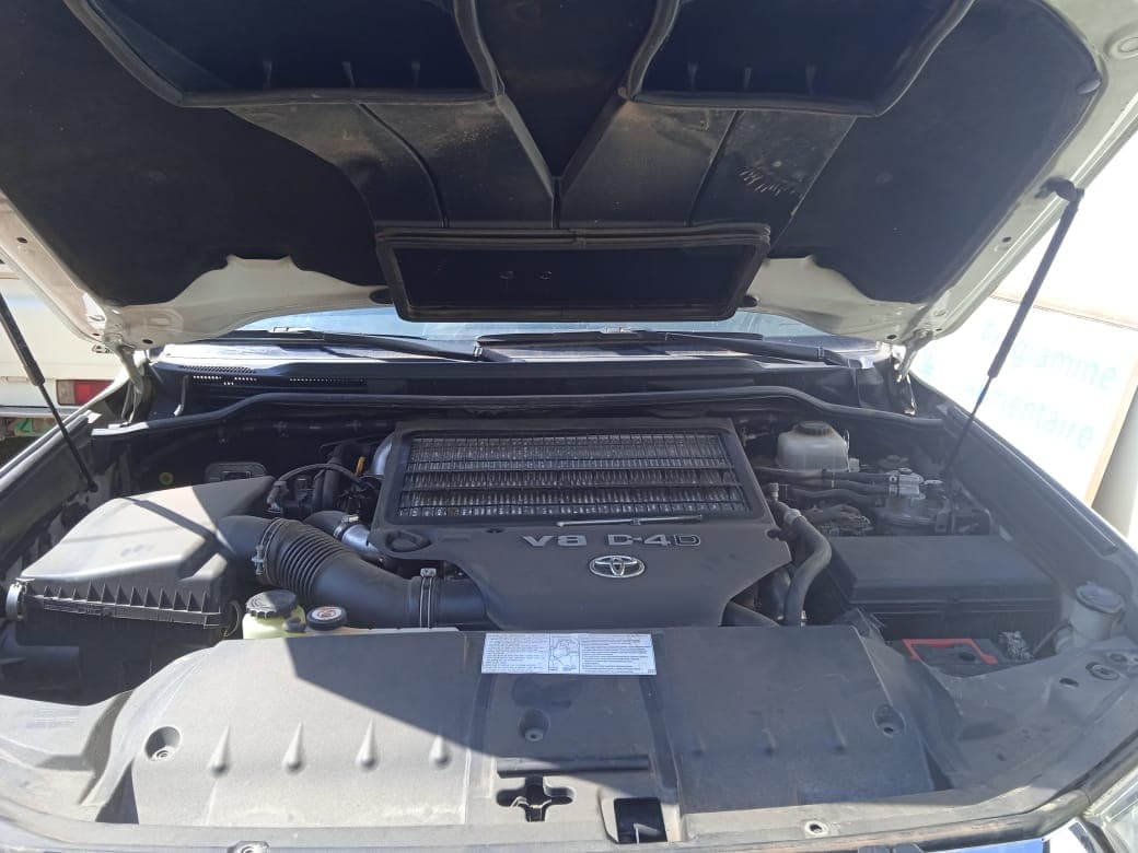 Toyota Land Cruiser — imagen 9