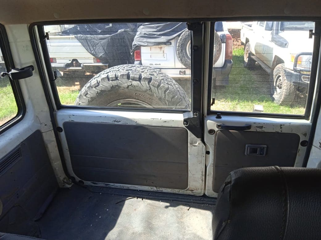 Toyota Land Cruiser — imagen 9