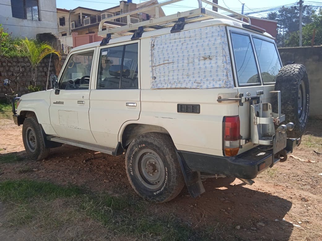 Toyota Land Cruiser — imagen 5