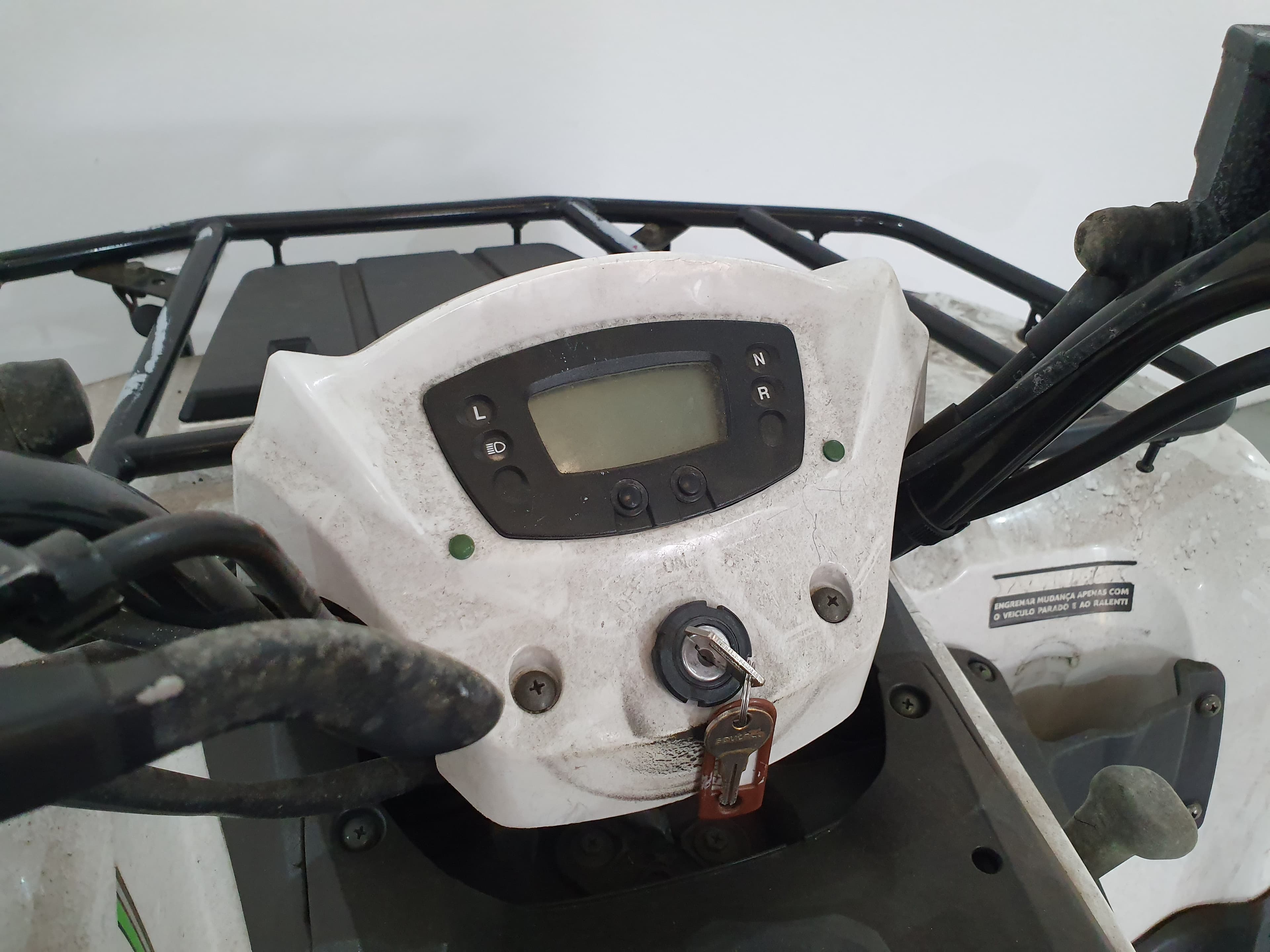 Moto 4 Kawasaki KVF300 · Ano 2015 — imagen 8