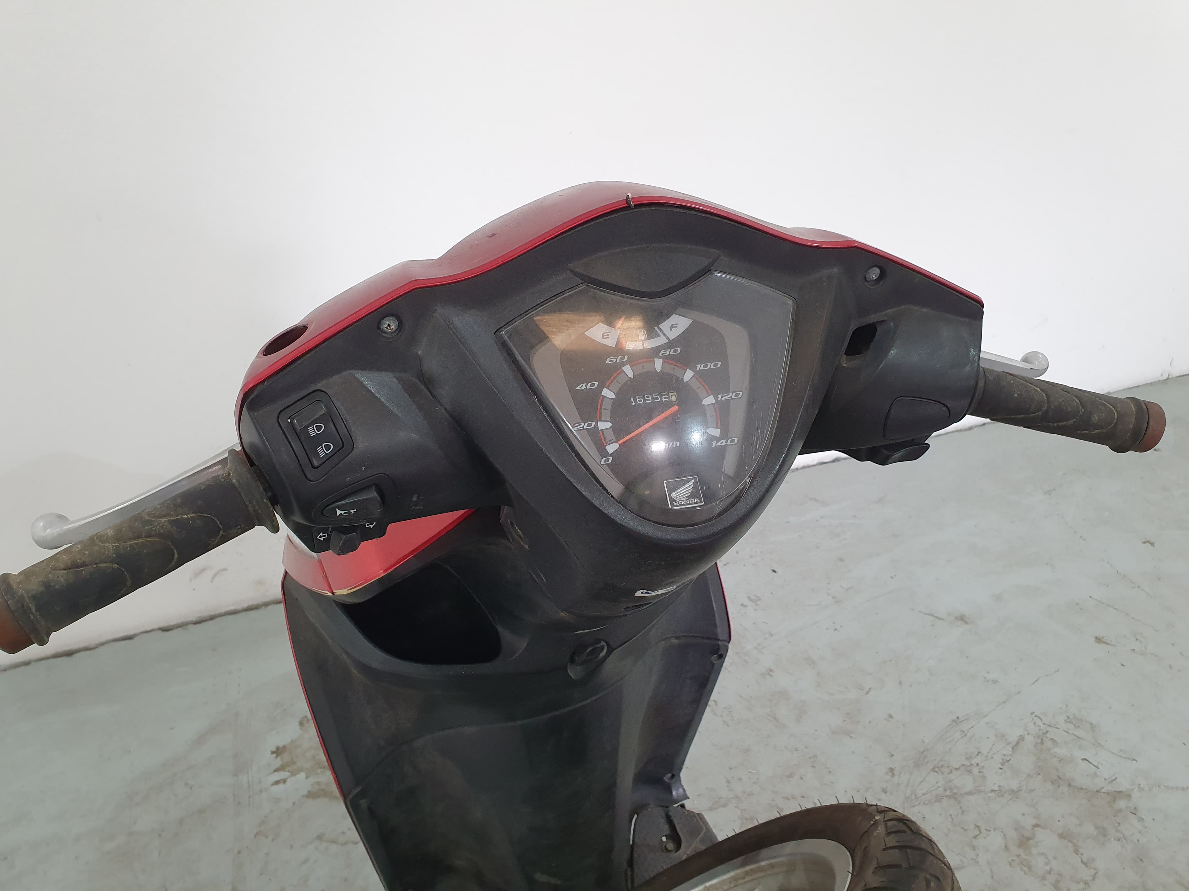 Motociclo Honda Vision NSC 110 · Ano 2013 — imagen 9