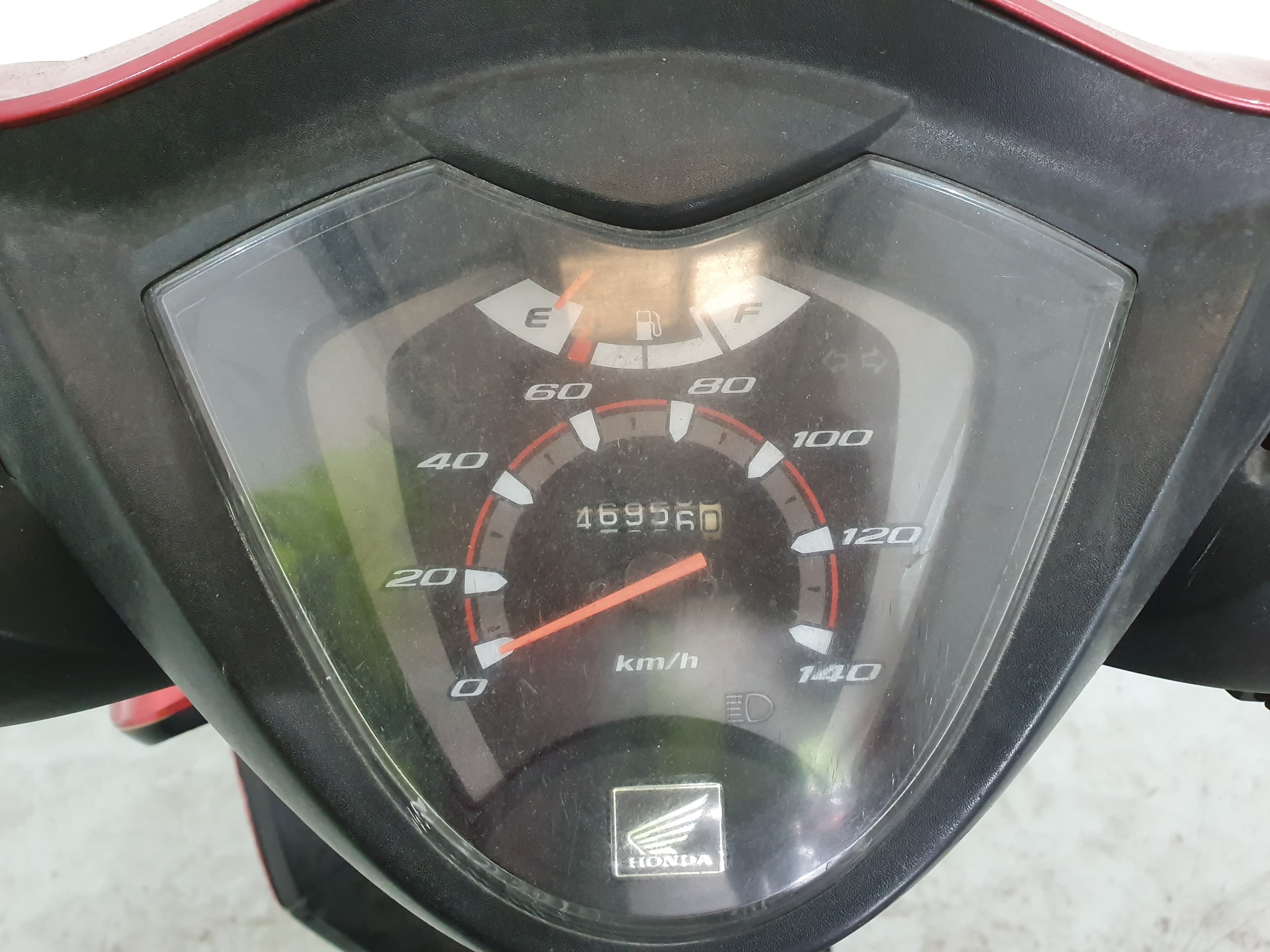 Motociclo Honda Vision NSC 110 · Ano 2013 — imagen 10