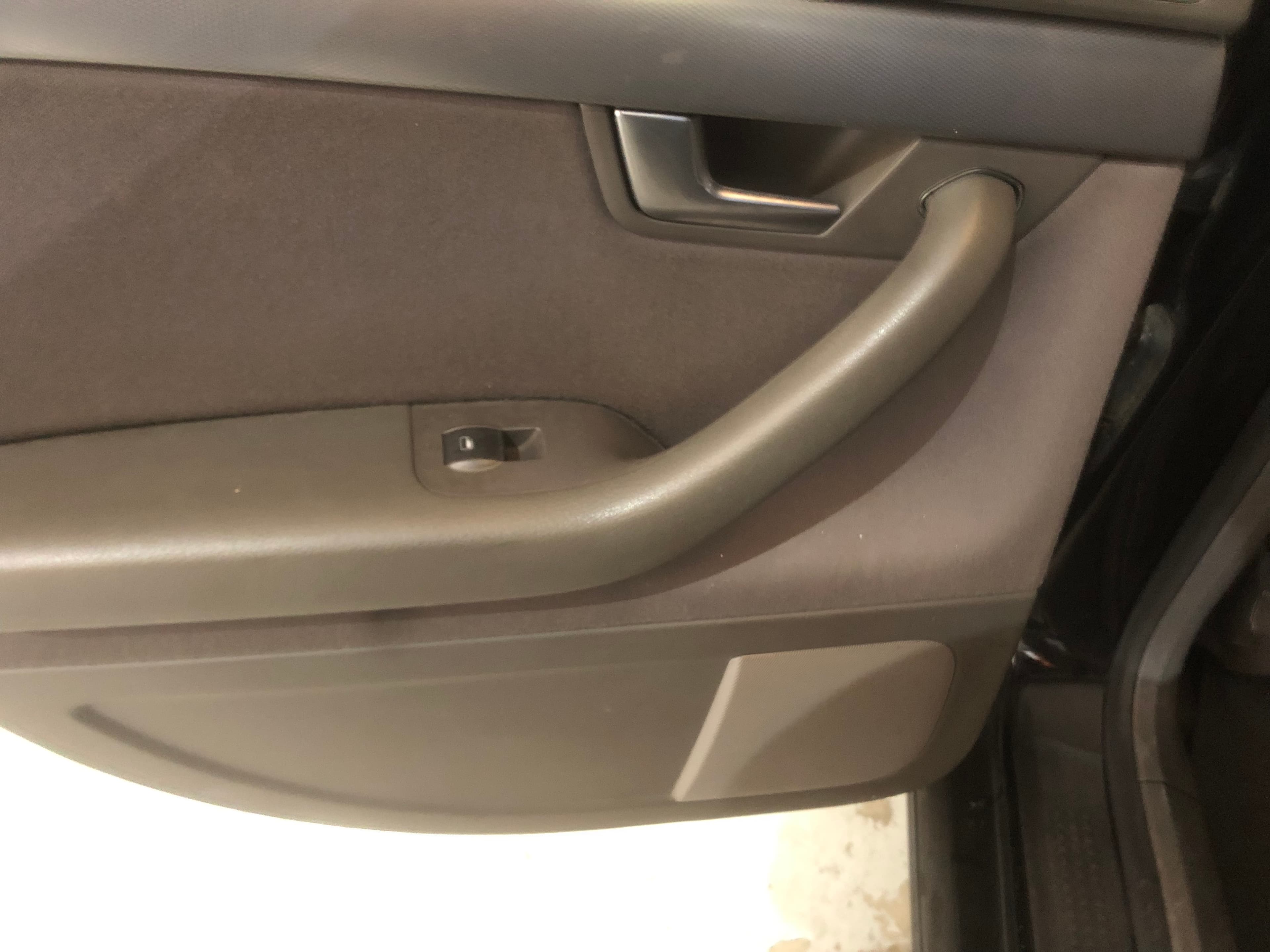 Audi A4 1.9 TDI · Ano 2004 — image 17