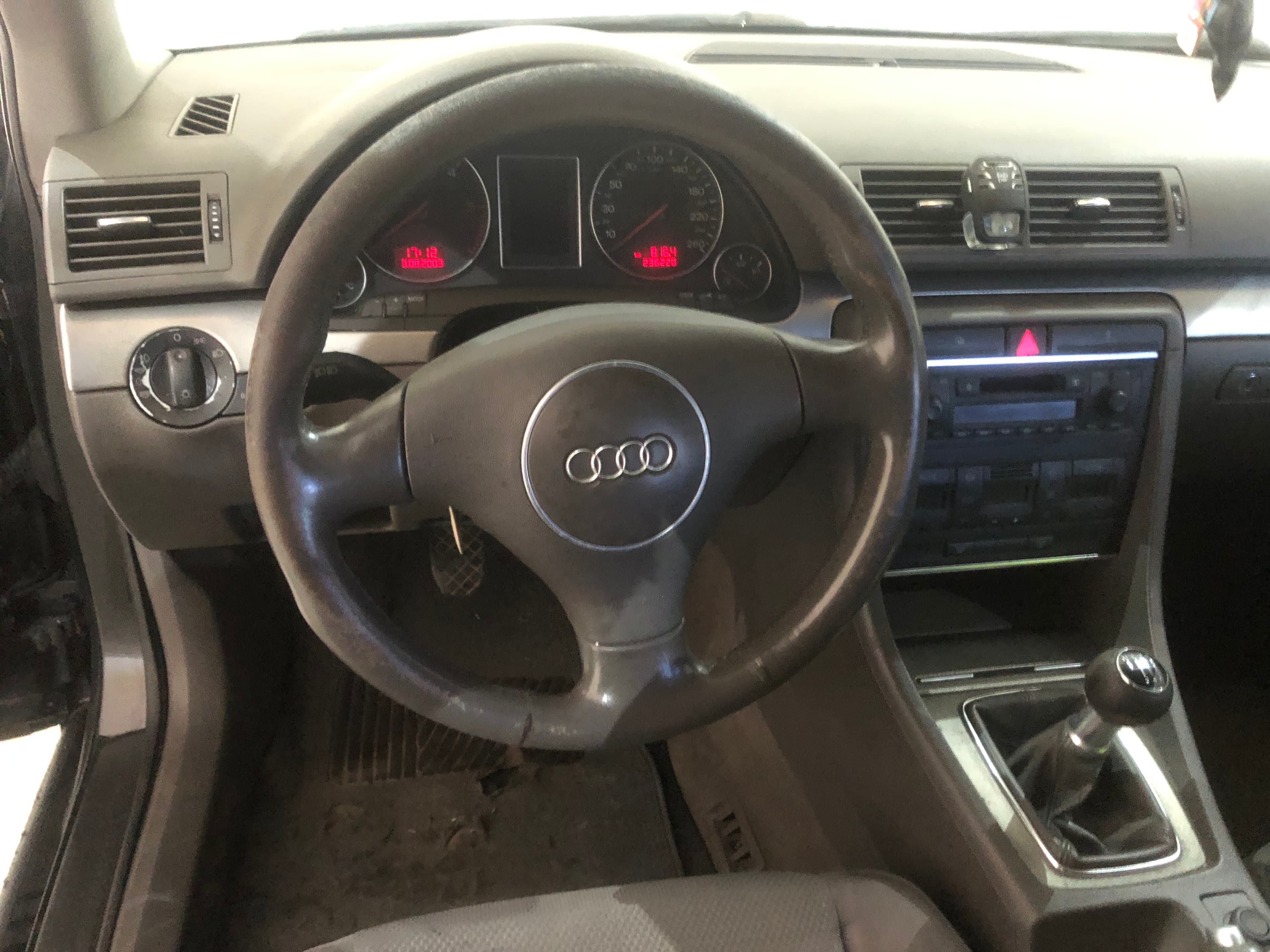 Audi A4 1.9 TDI · Ano 2004 — image 21