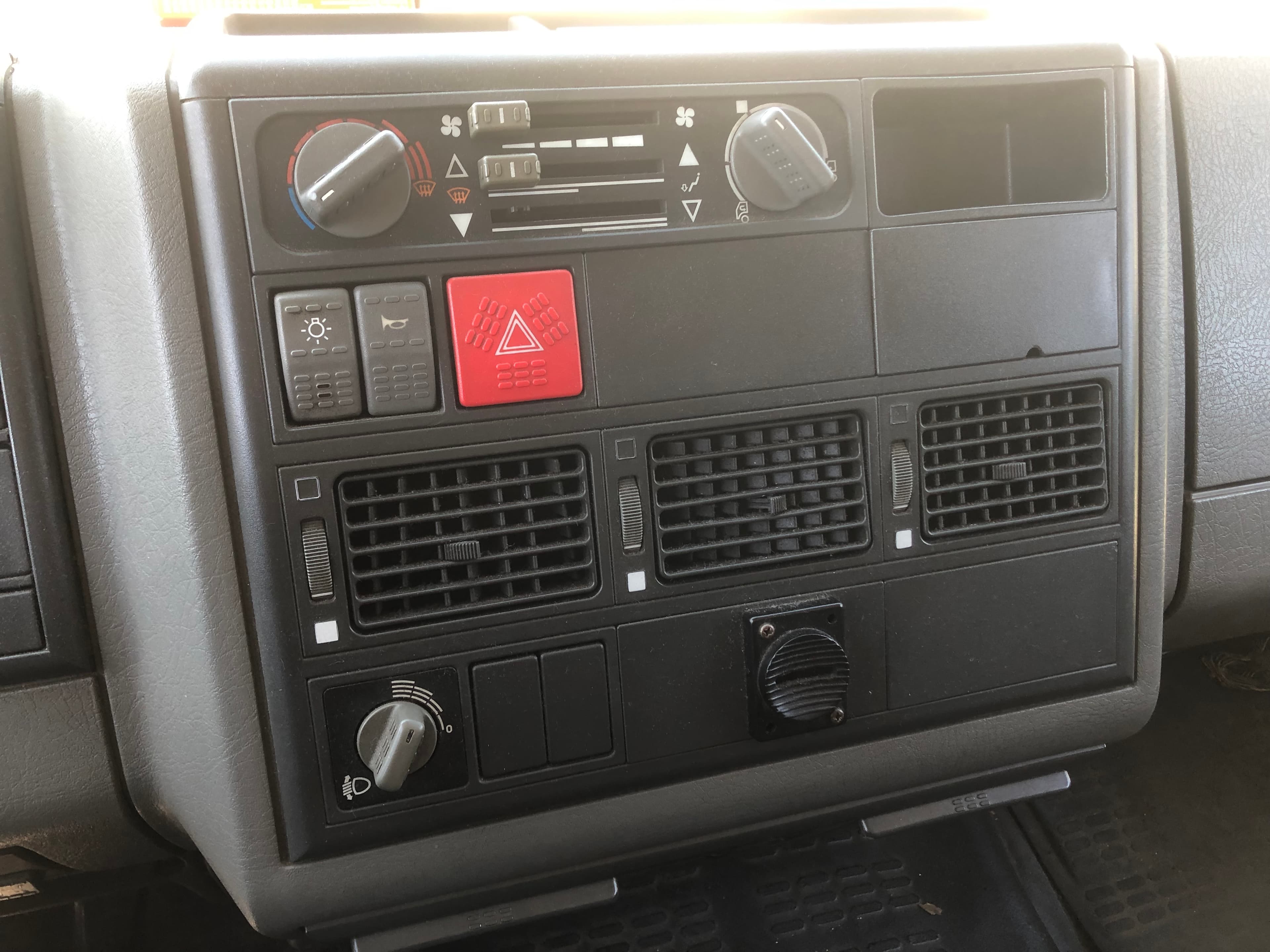 Iveco Eurocargo 80 E 15 · Ano 1997 — imagen 31