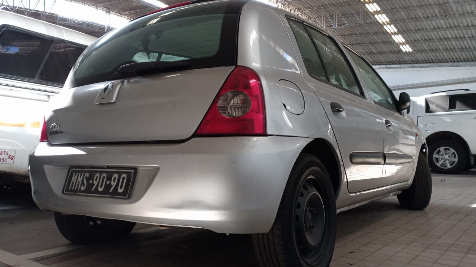 Renault Clio — image 2