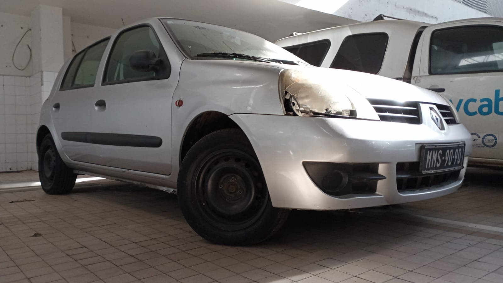 Renault Clio — image 14
