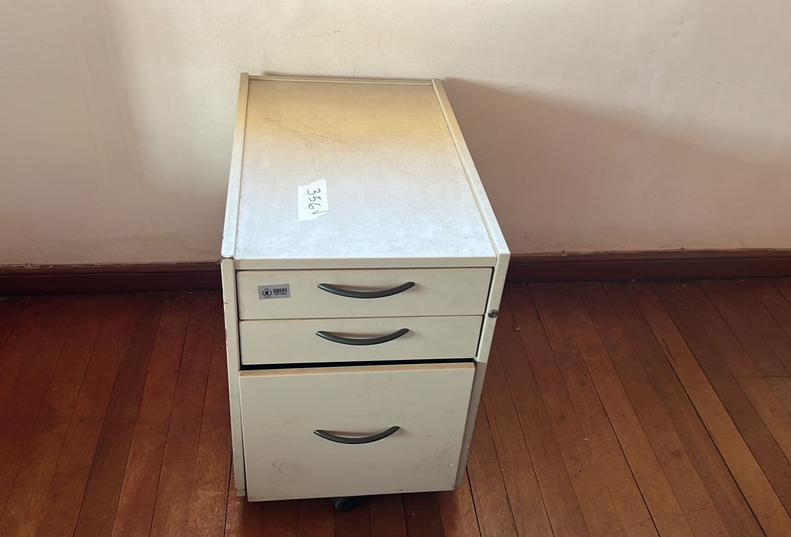 Mobilier (salle 4) — image 7