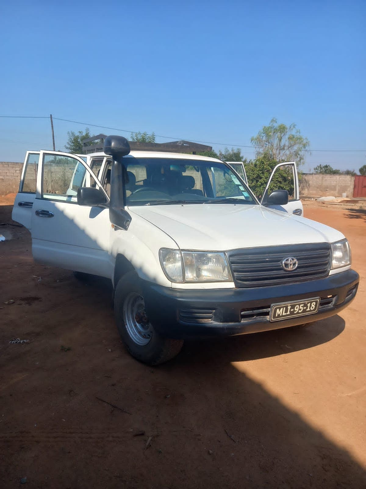 Toyota Landcruiser — imagen 4