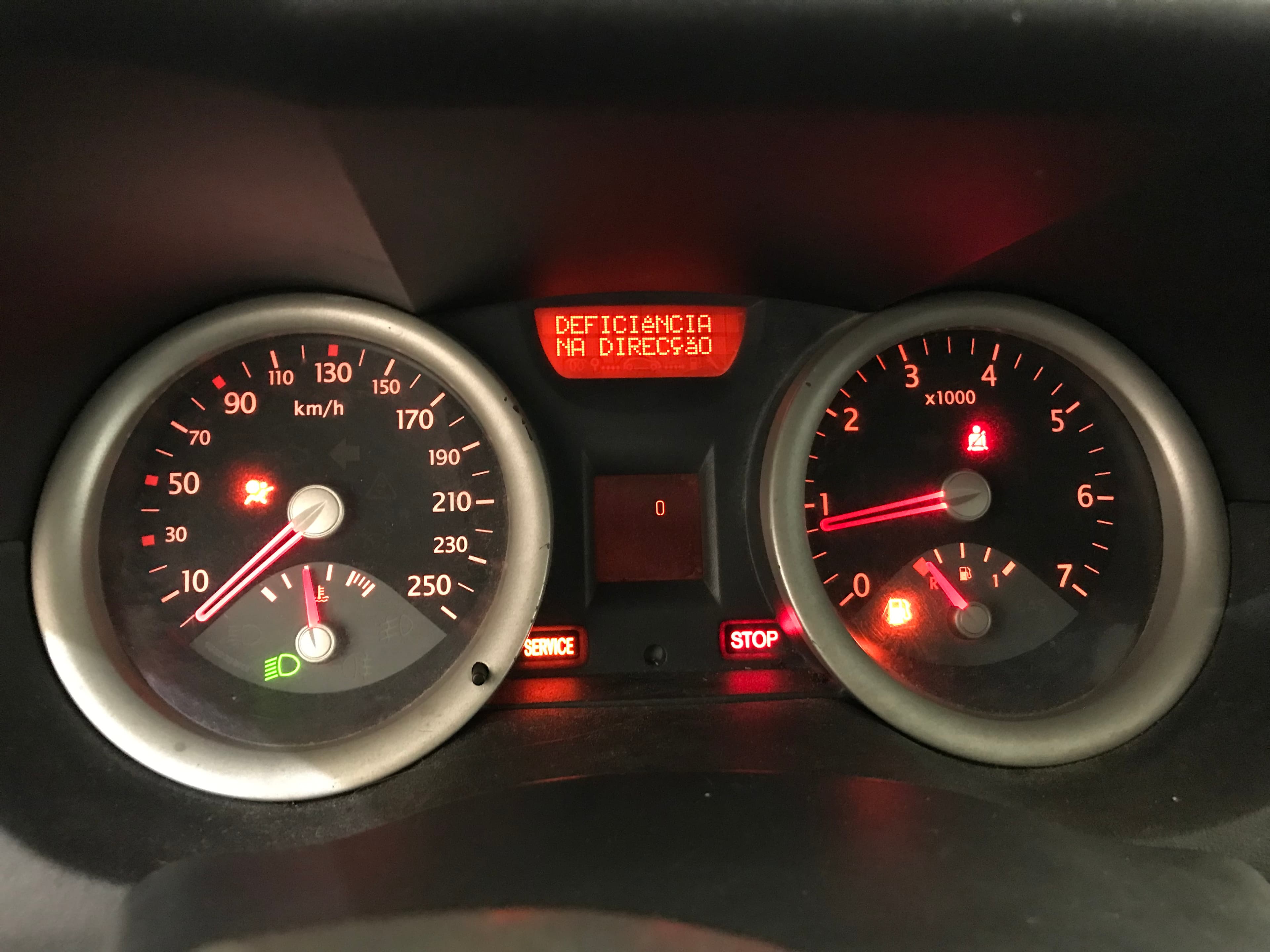 Renault Mégane 1.5DCI · Ano 2004 — imagem 42