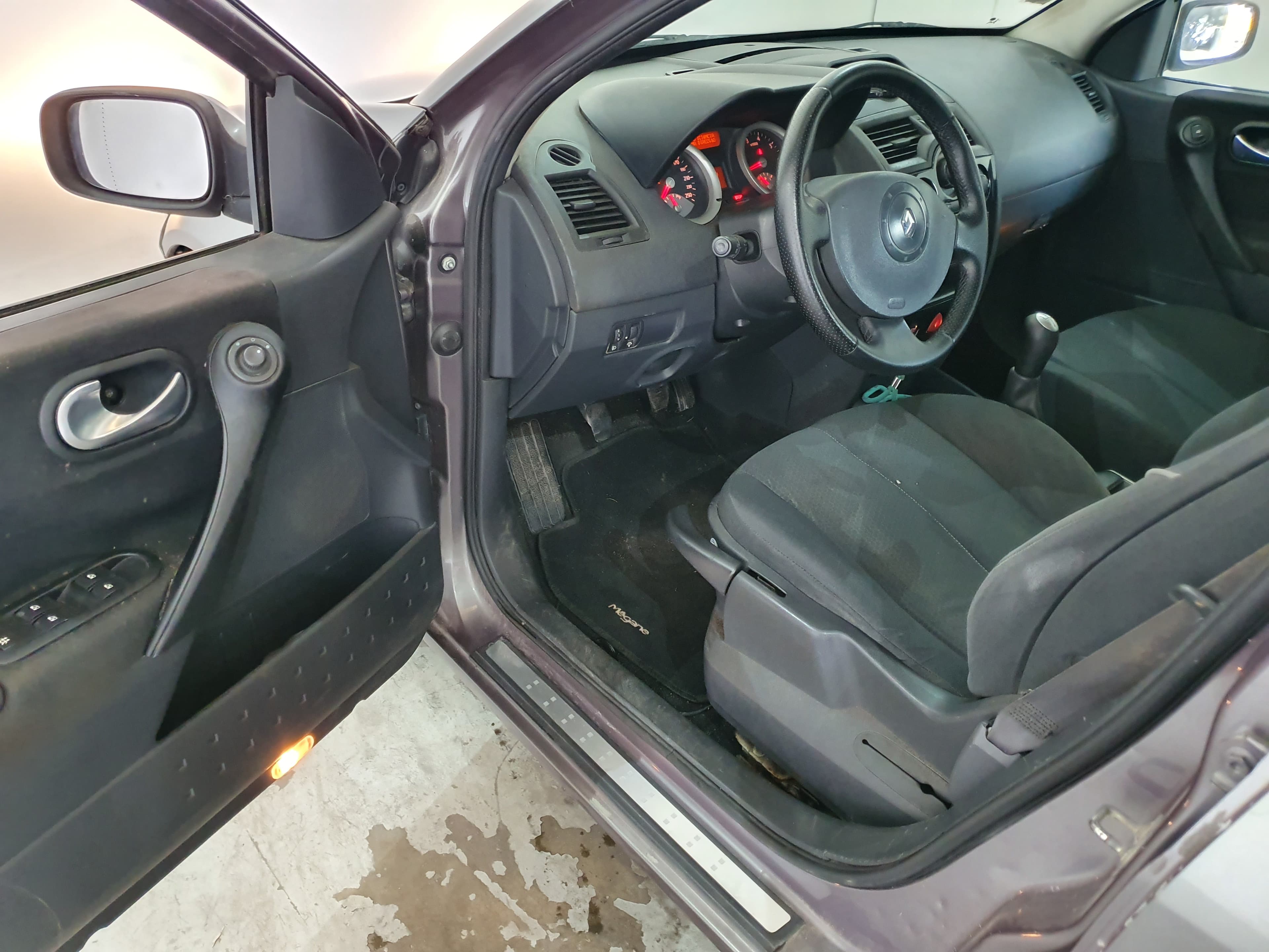 Renault Mégane 1.5DCI · Ano 2004 — imagem 20